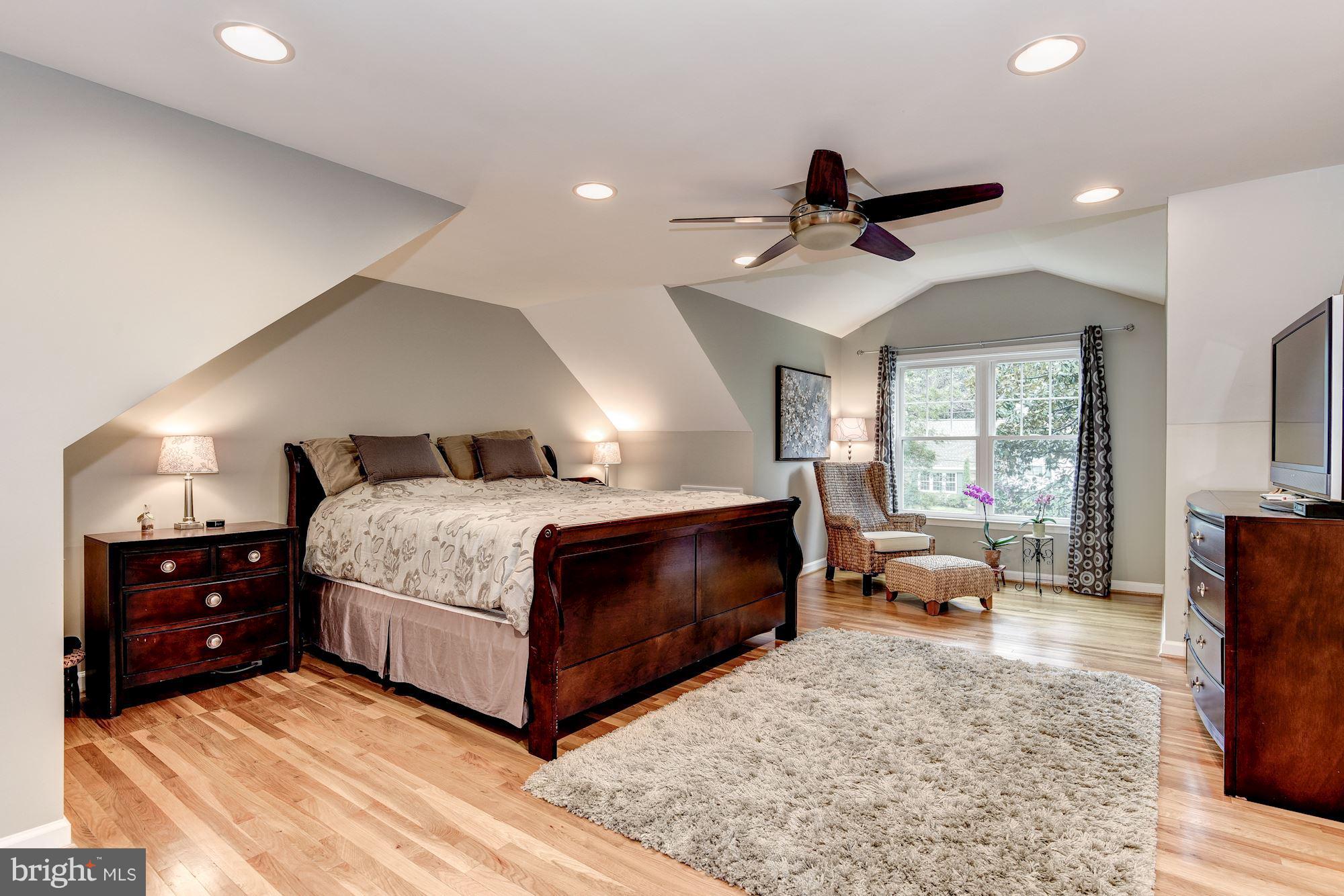 RAMBLEWOOD - Residential