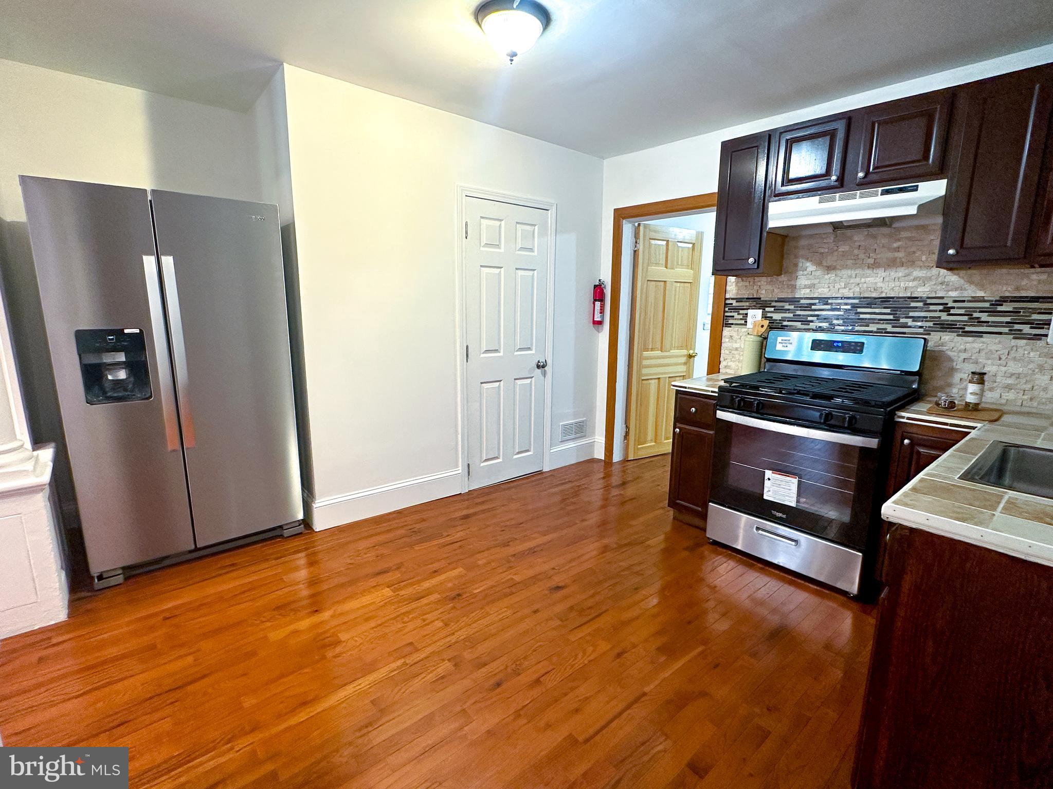 STRAWBERRY MANSION - Residential