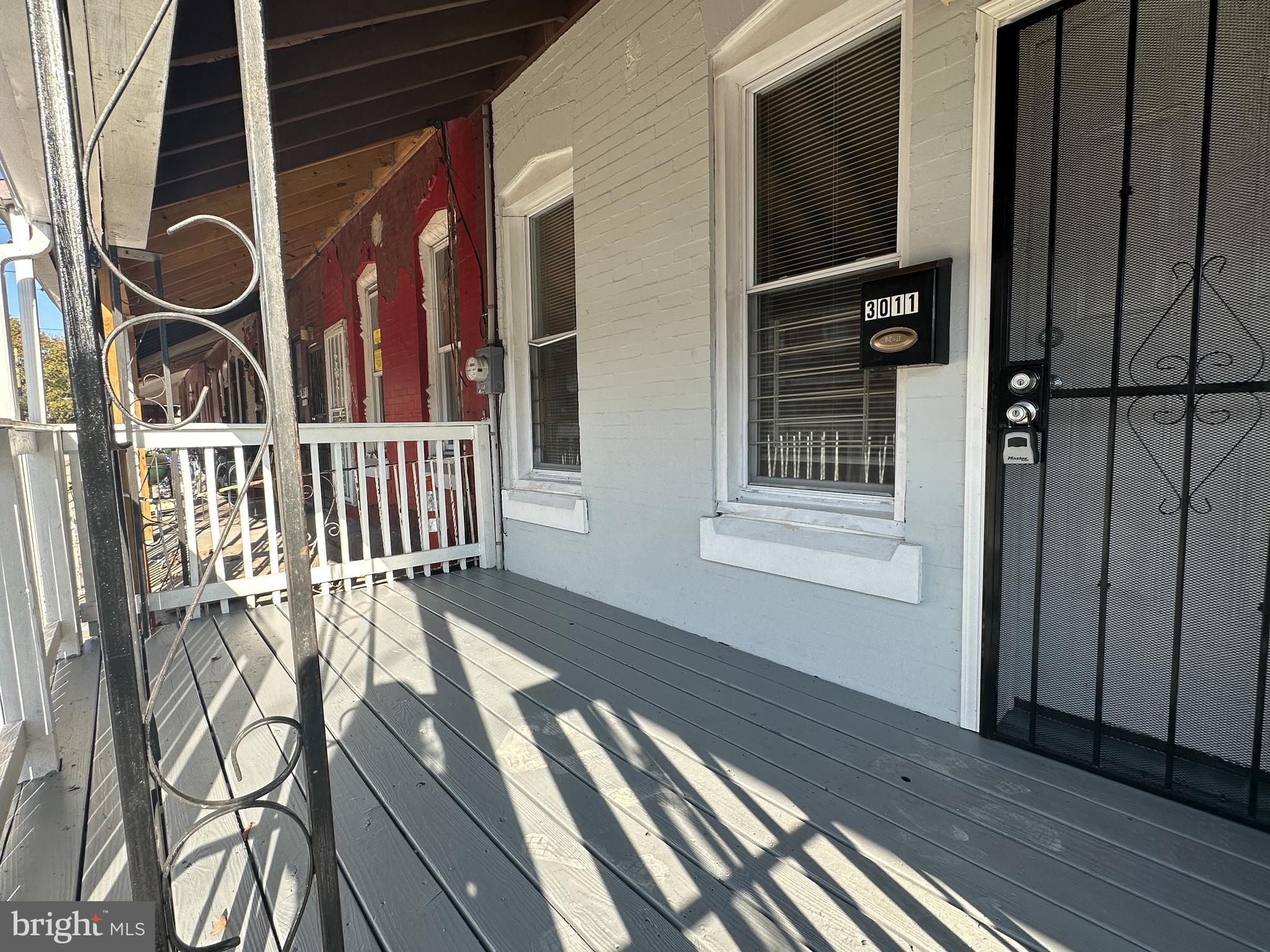 STRAWBERRY MANSION - Residential