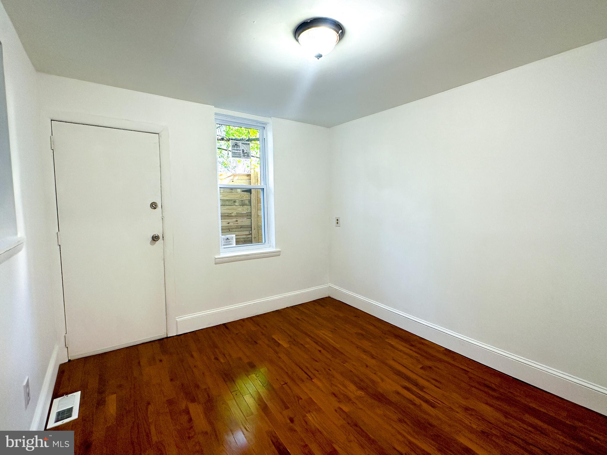 STRAWBERRY MANSION - Residential