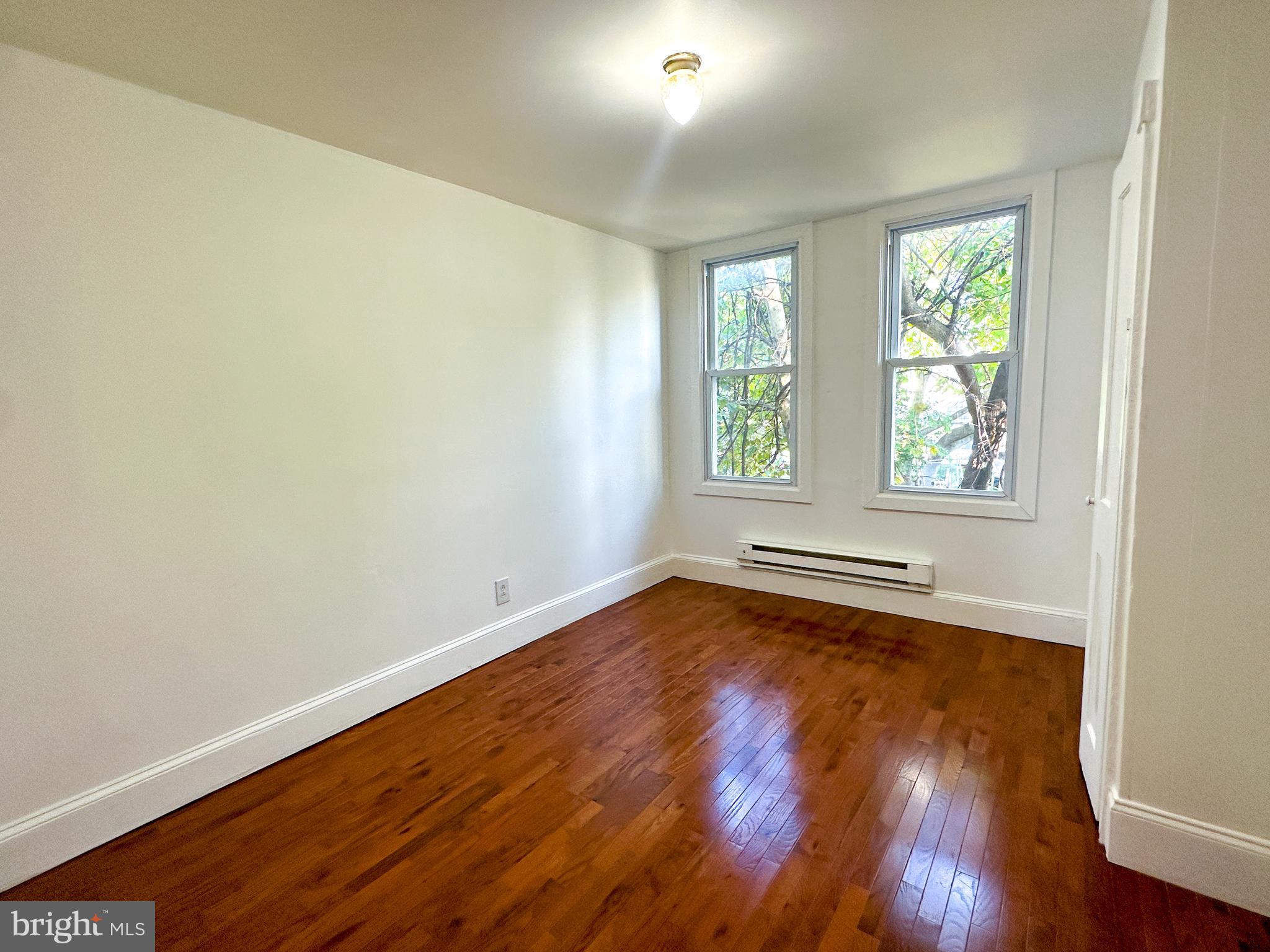 STRAWBERRY MANSION - Residential