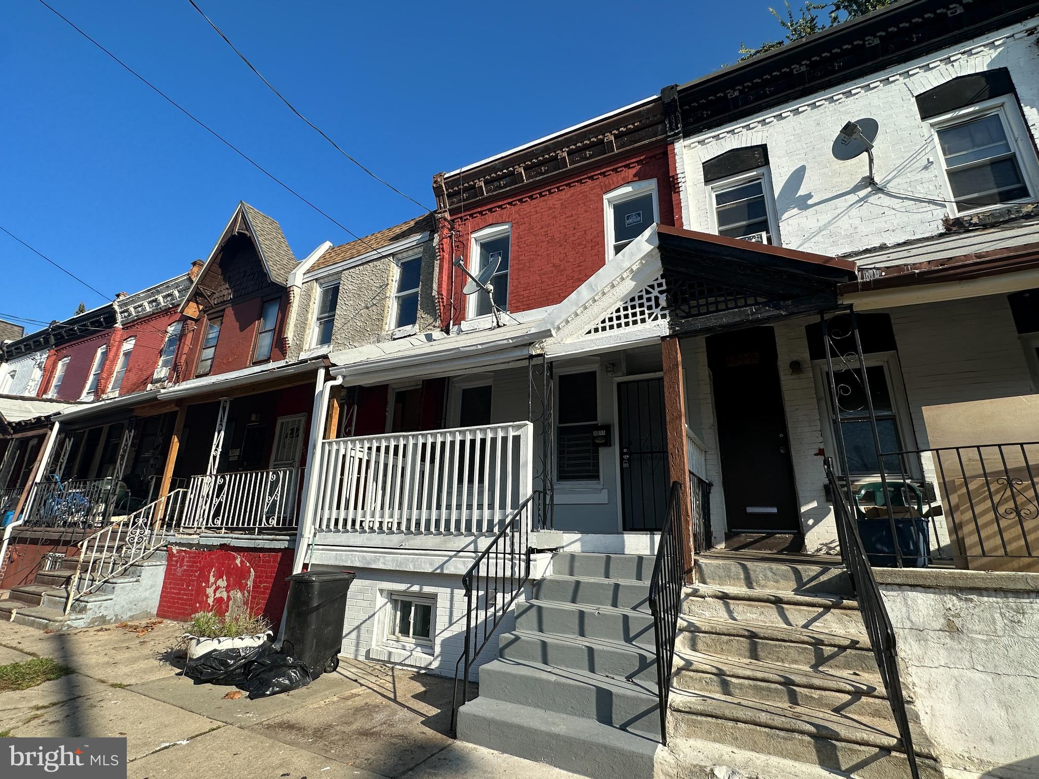 STRAWBERRY MANSION - Residential