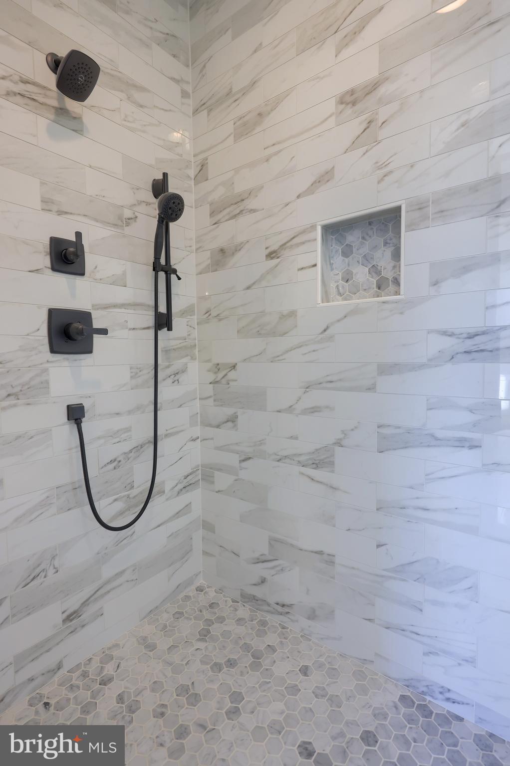 CROSSGATES - Residential