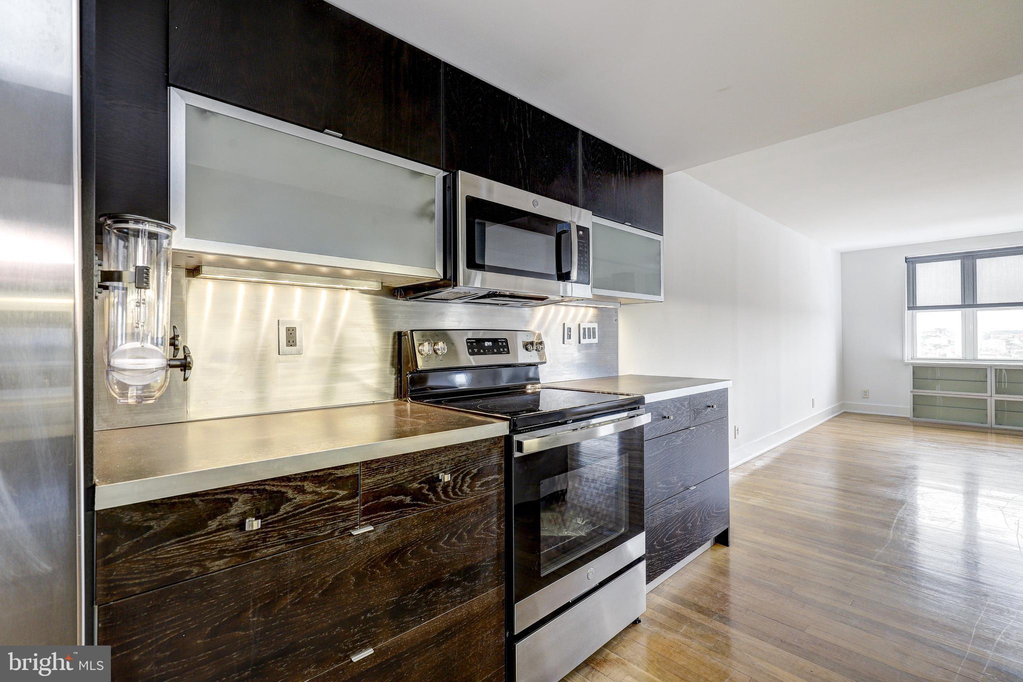 MOUNT VERNON PLACE HISTORIC DISTRICT - Residential Lease