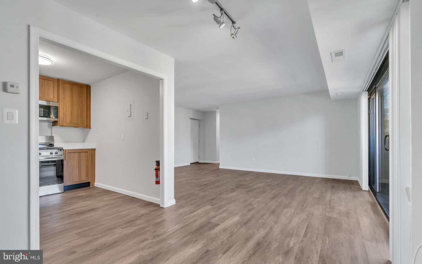 LAFAYETTE PARK CONDOMINIUM - Residential