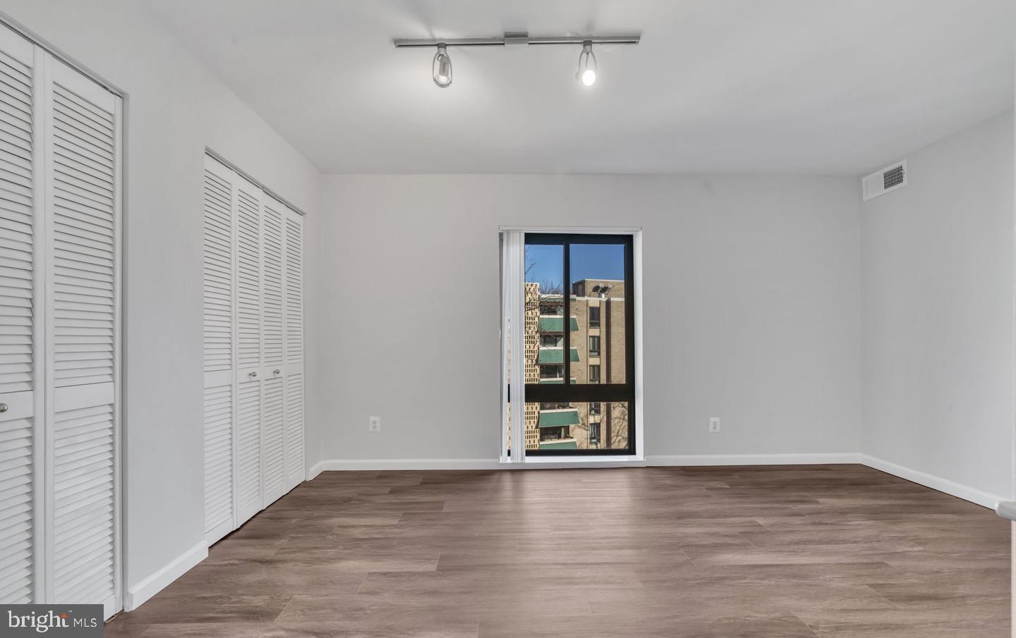 LAFAYETTE PARK CONDOMINIUM - Residential