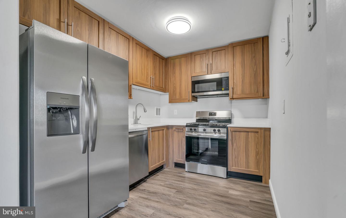 LAFAYETTE PARK CONDOMINIUM - Residential