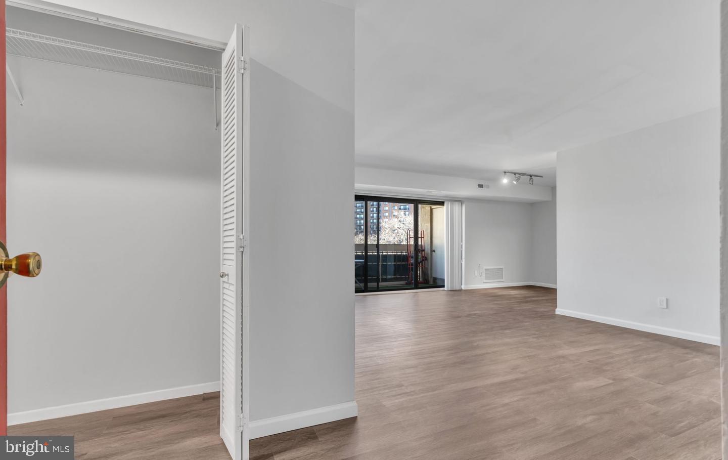 LAFAYETTE PARK CONDOMINIUM - Residential