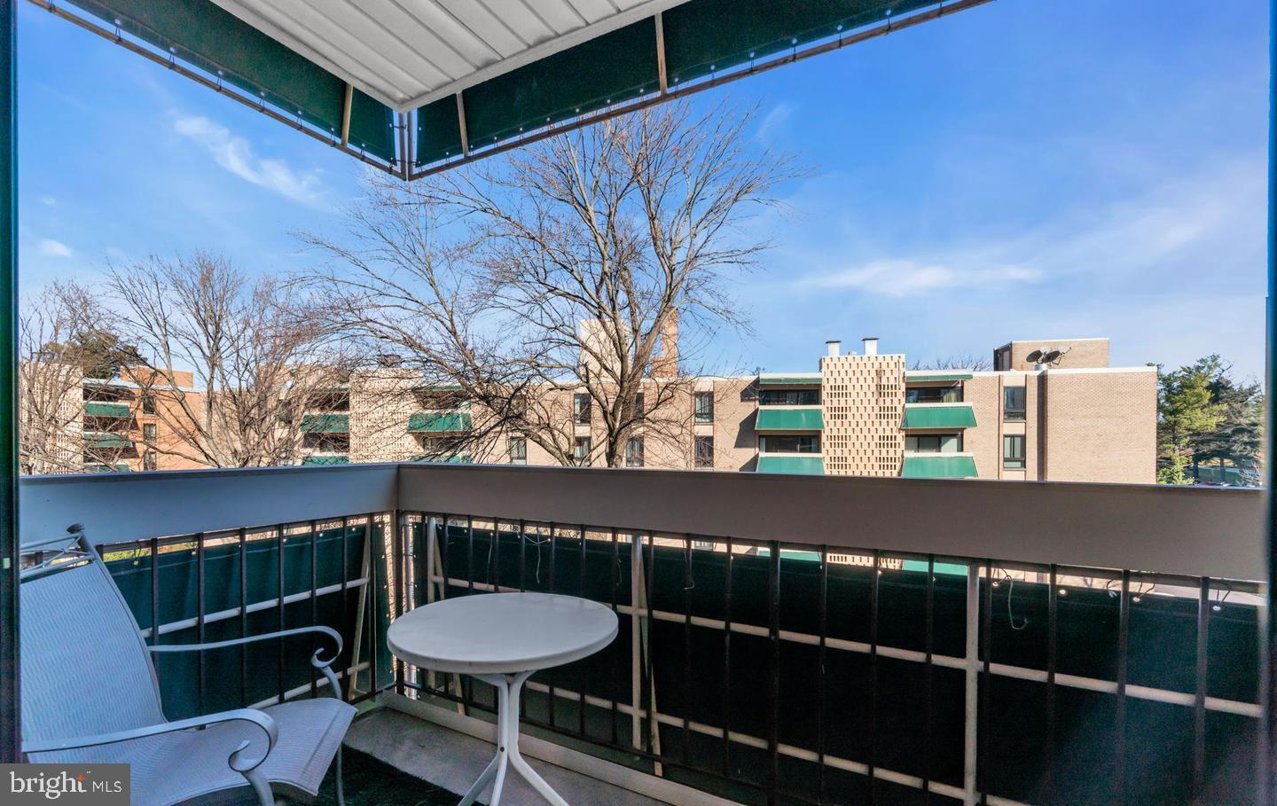 LAFAYETTE PARK CONDOMINIUM - Residential