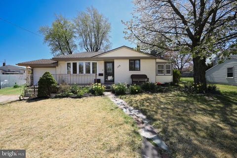 Photo of 138 Cardinal Drive, BELLMAWR, NJ 08031 (MLS # NJCD2114444)