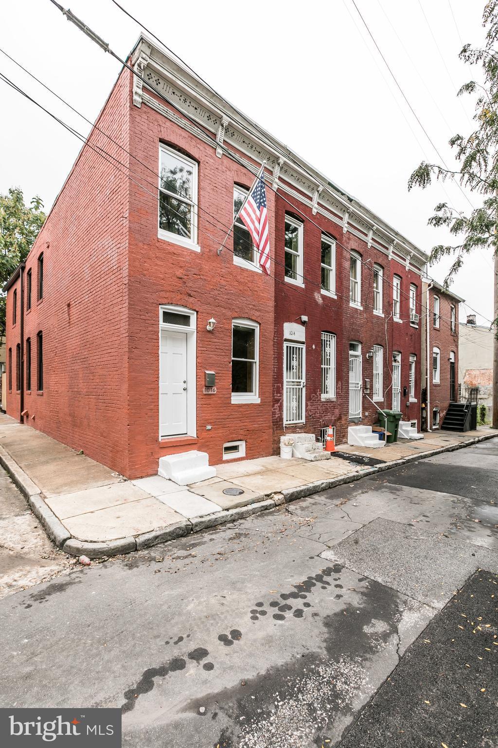 HOLLINS MARKET - Residential