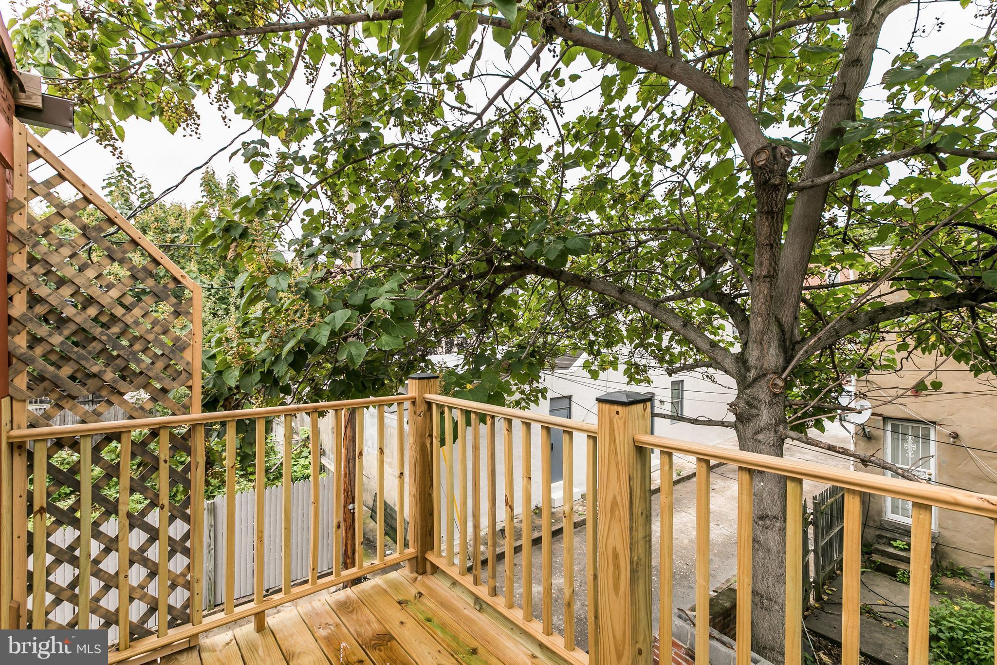 HOLLINS MARKET - Residential