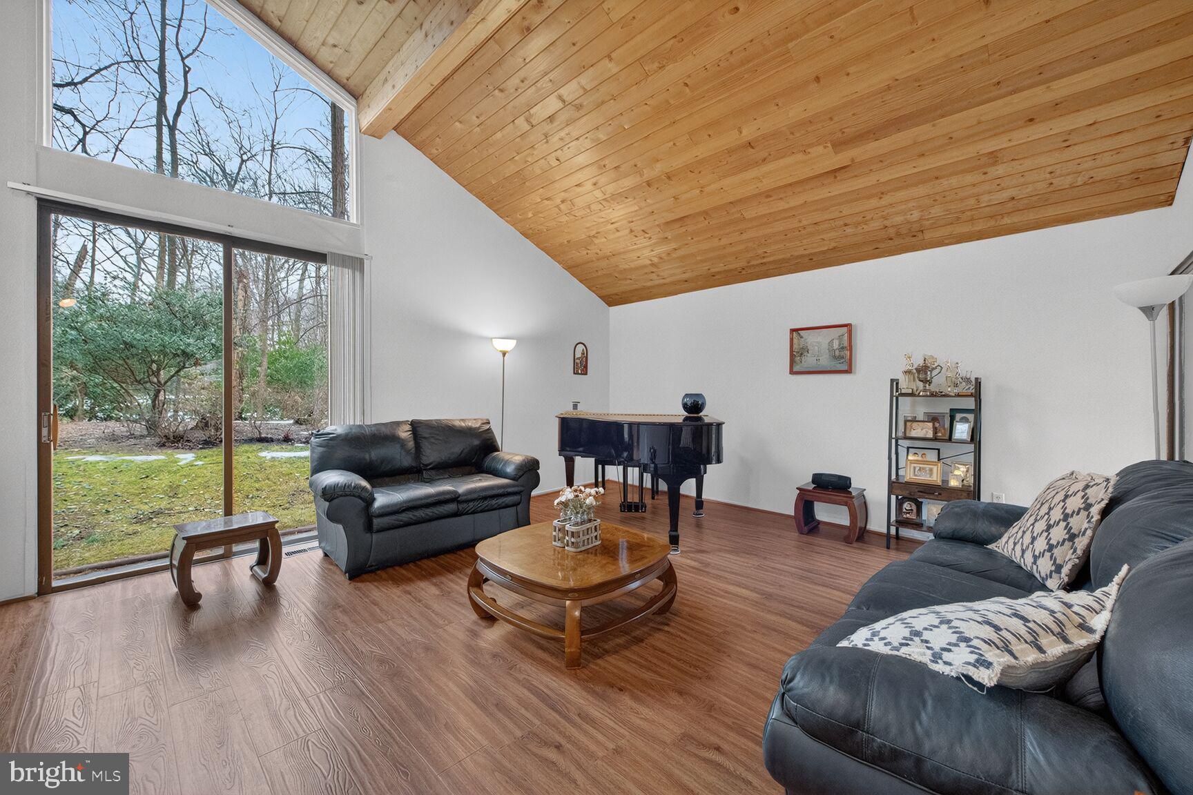 FOXVALE - Residential