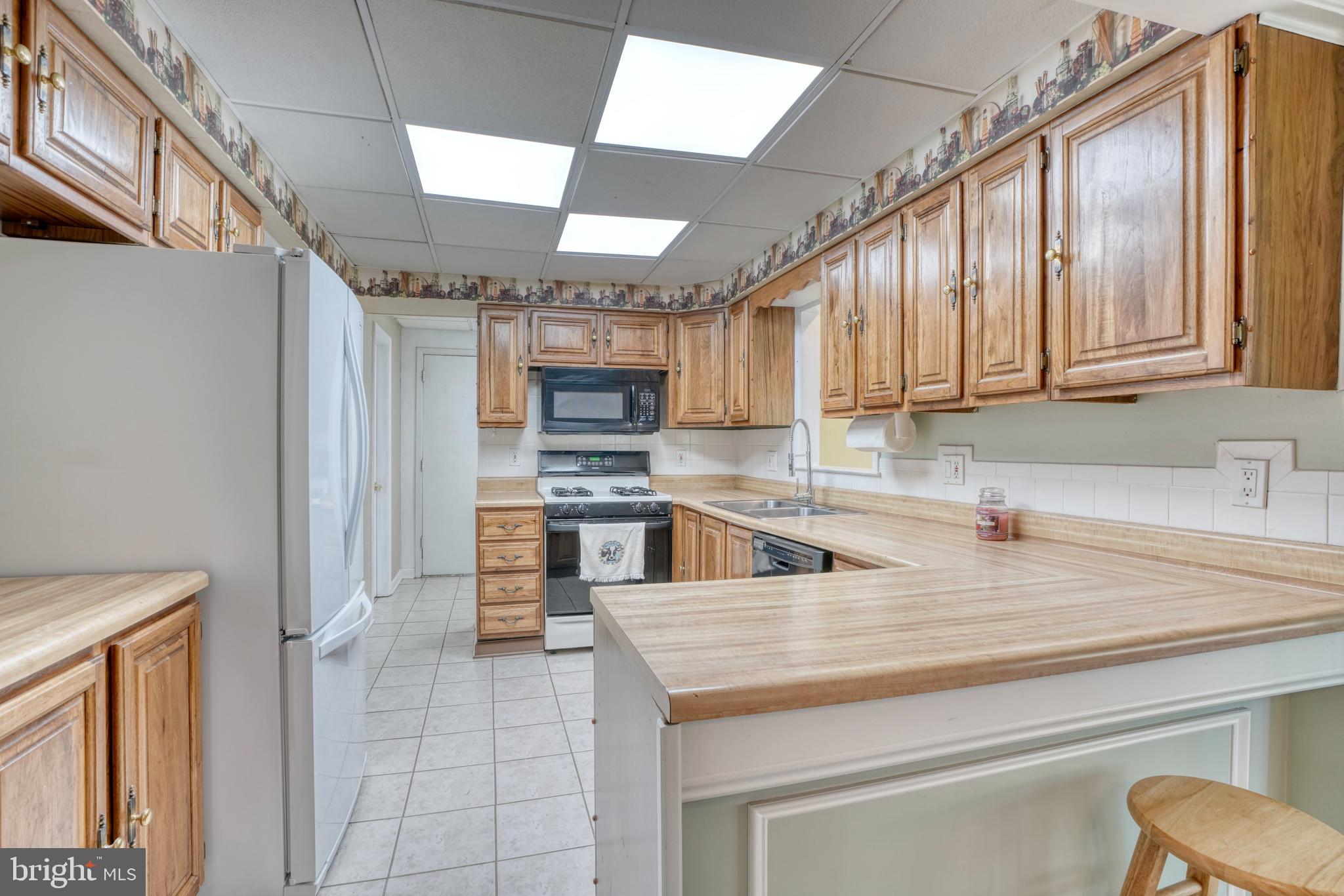 EDGE MEAD - Residential