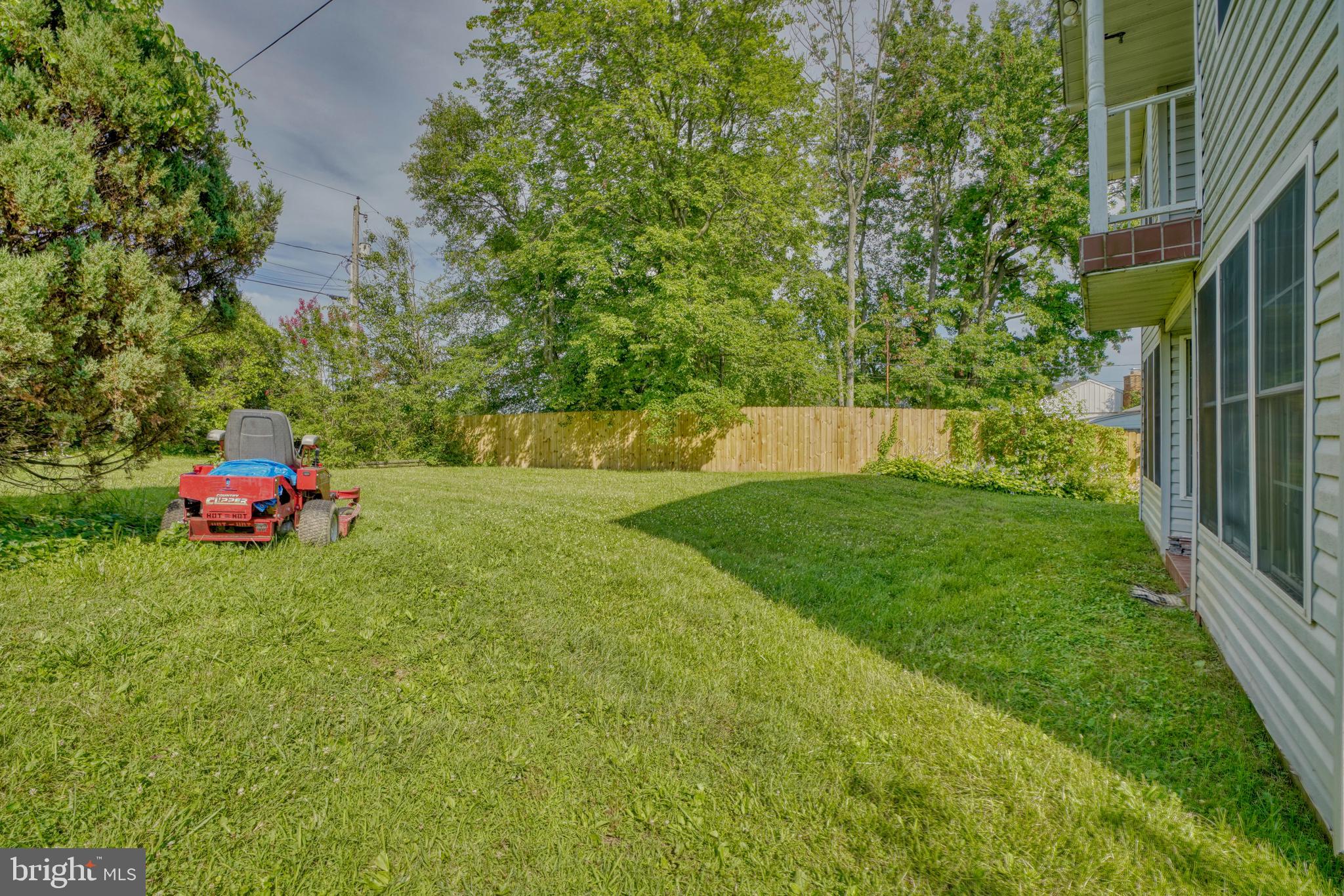 EDGE MEAD - Residential