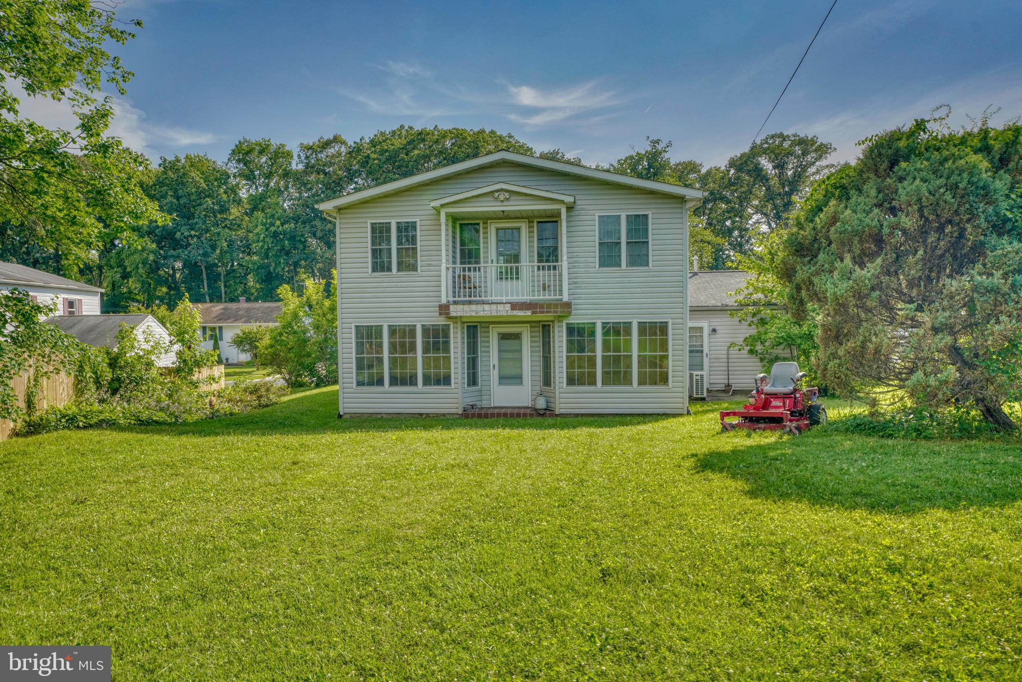 EDGE MEAD - Residential