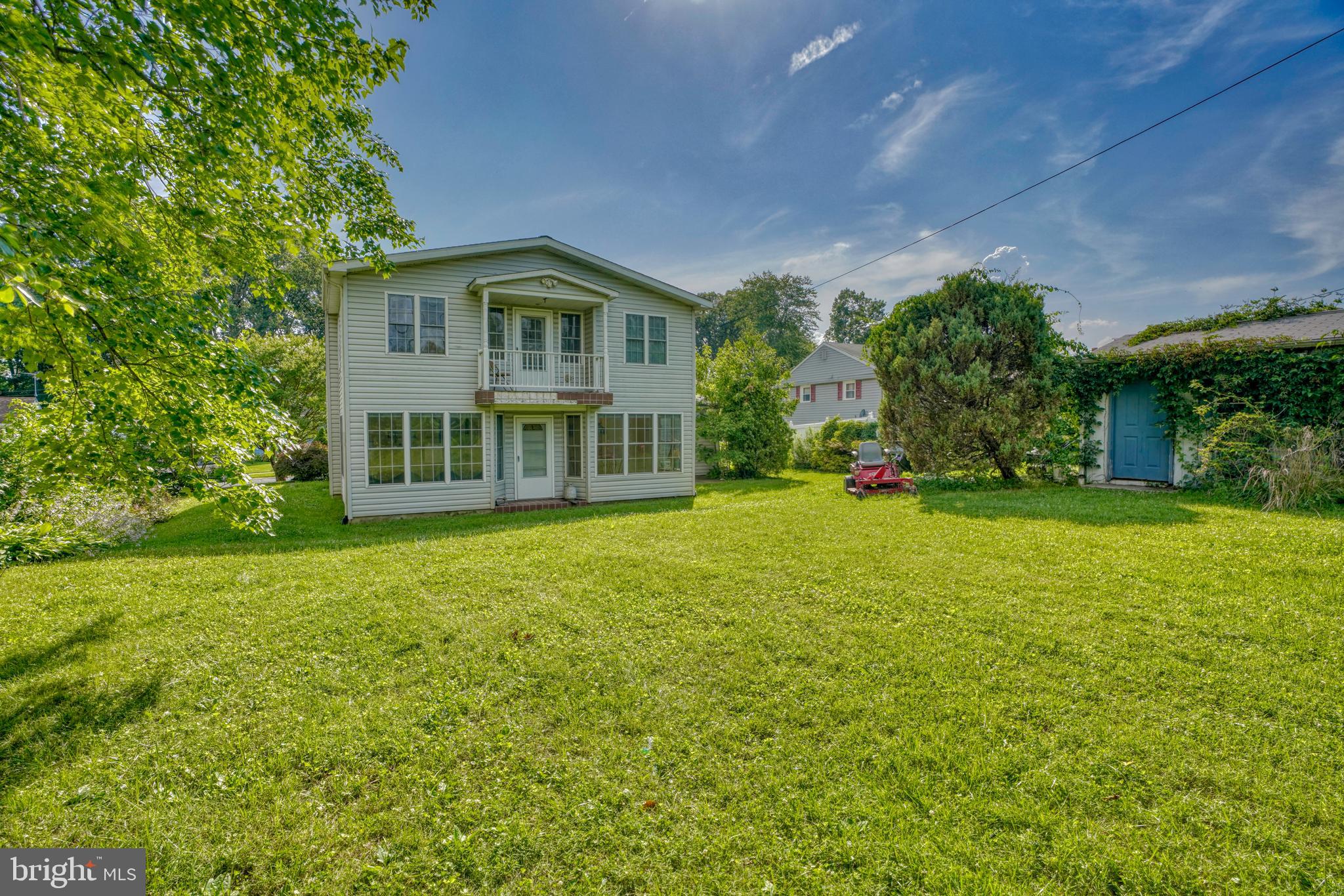 EDGE MEAD - Residential