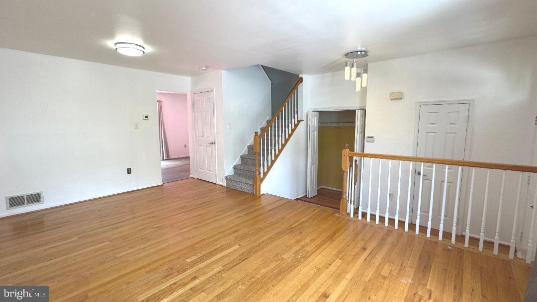 113 RICHARDS LANE