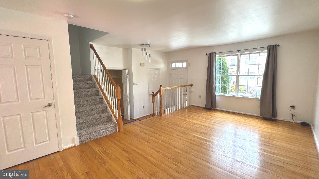113 RICHARDS LANE