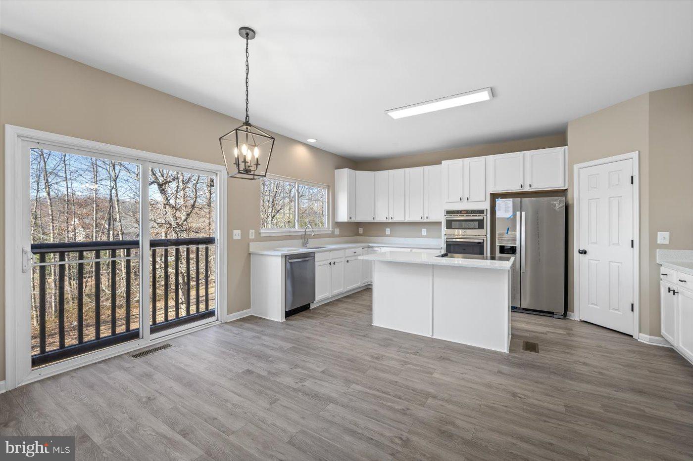 ARTILLERY RIDGE - Residential