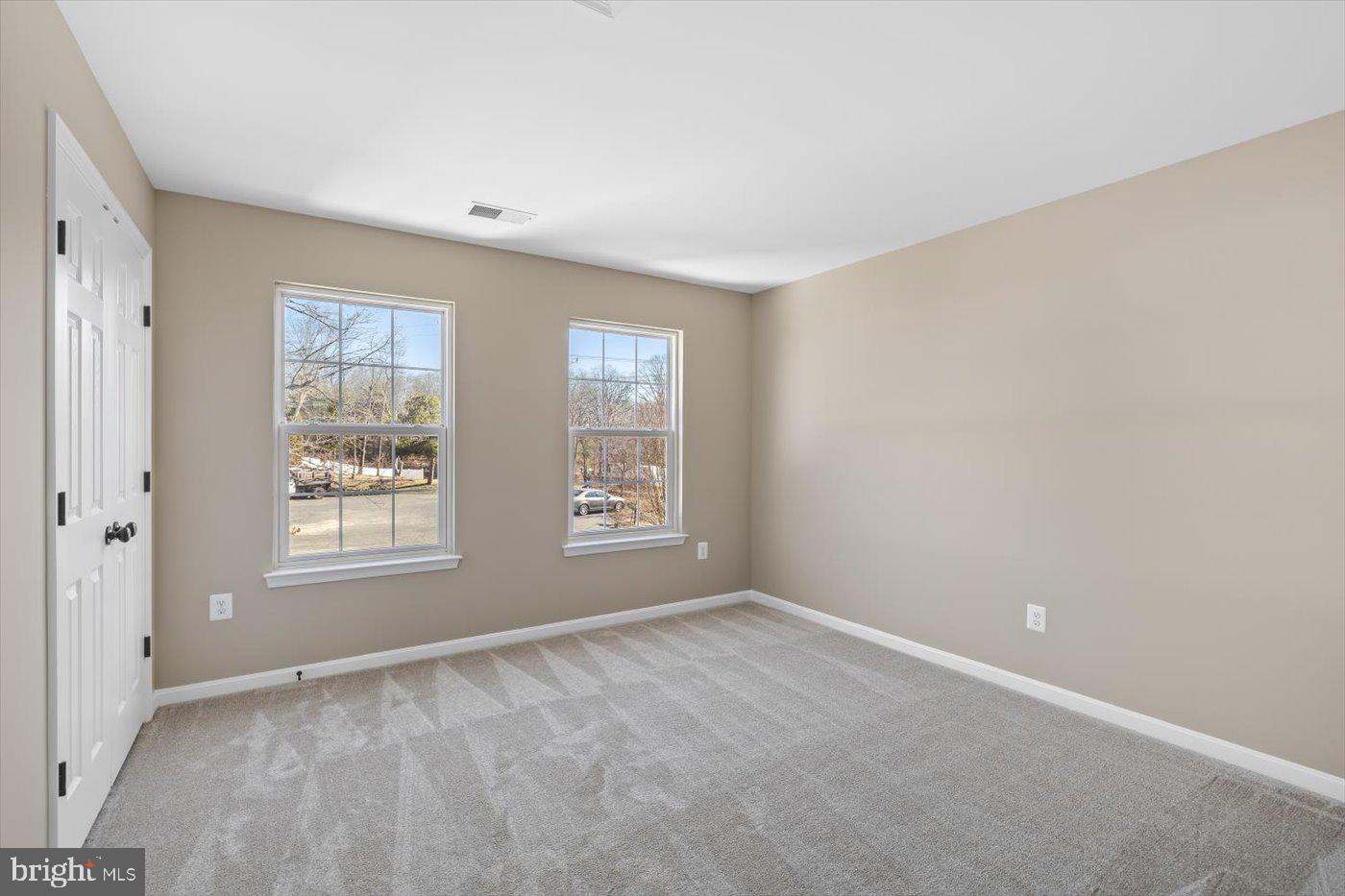 ARTILLERY RIDGE - Residential