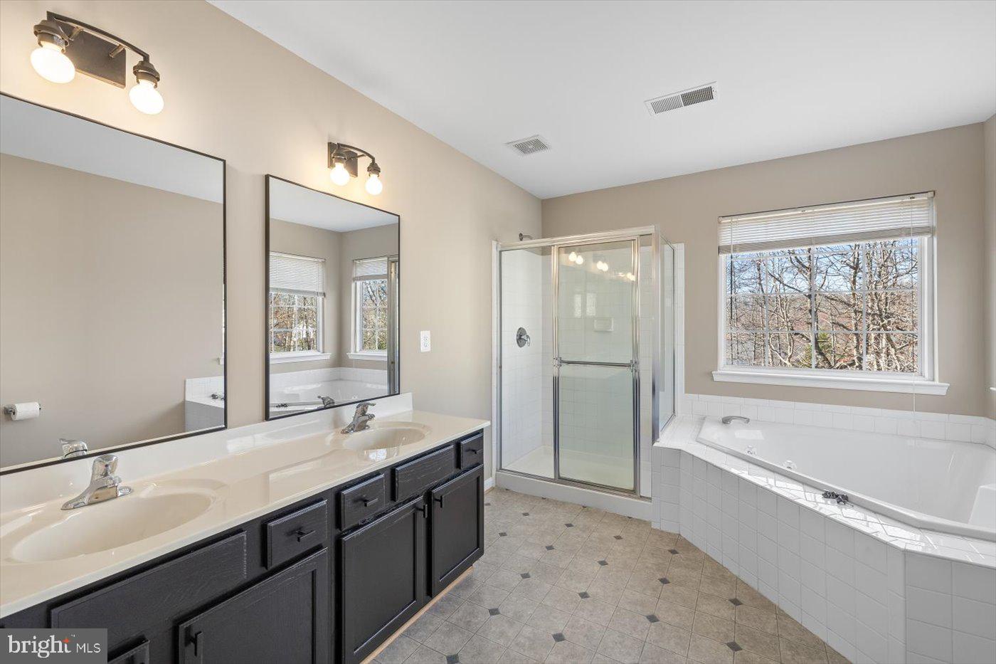 ARTILLERY RIDGE - Residential