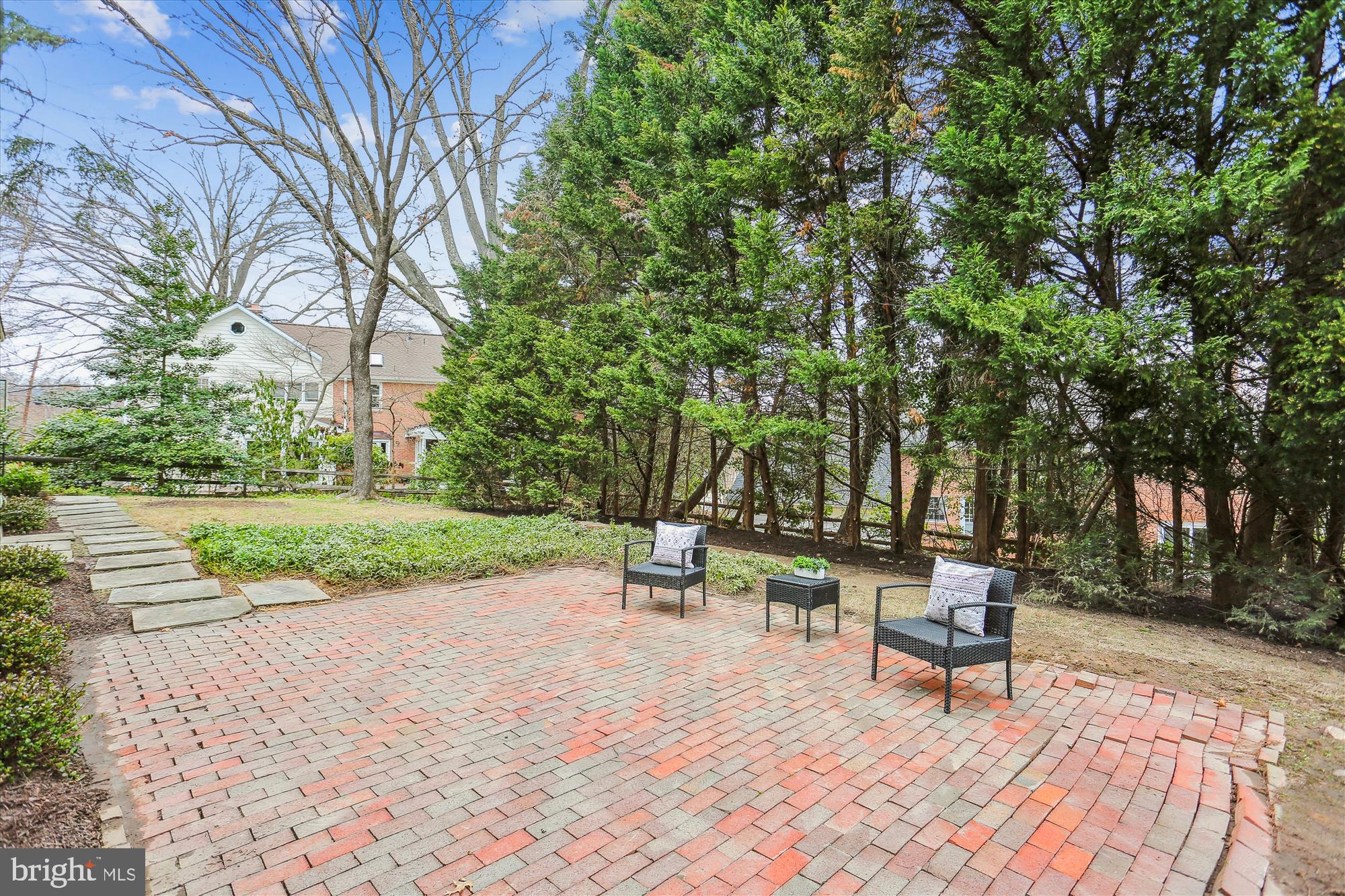 OLD FARM - Residential