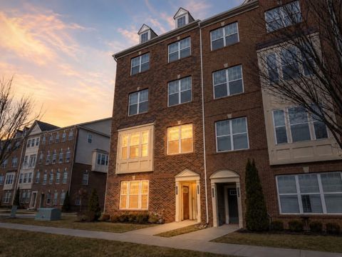 Condo For Sale - 7070 Executive Way<br/> FREDERICK, MD 21703