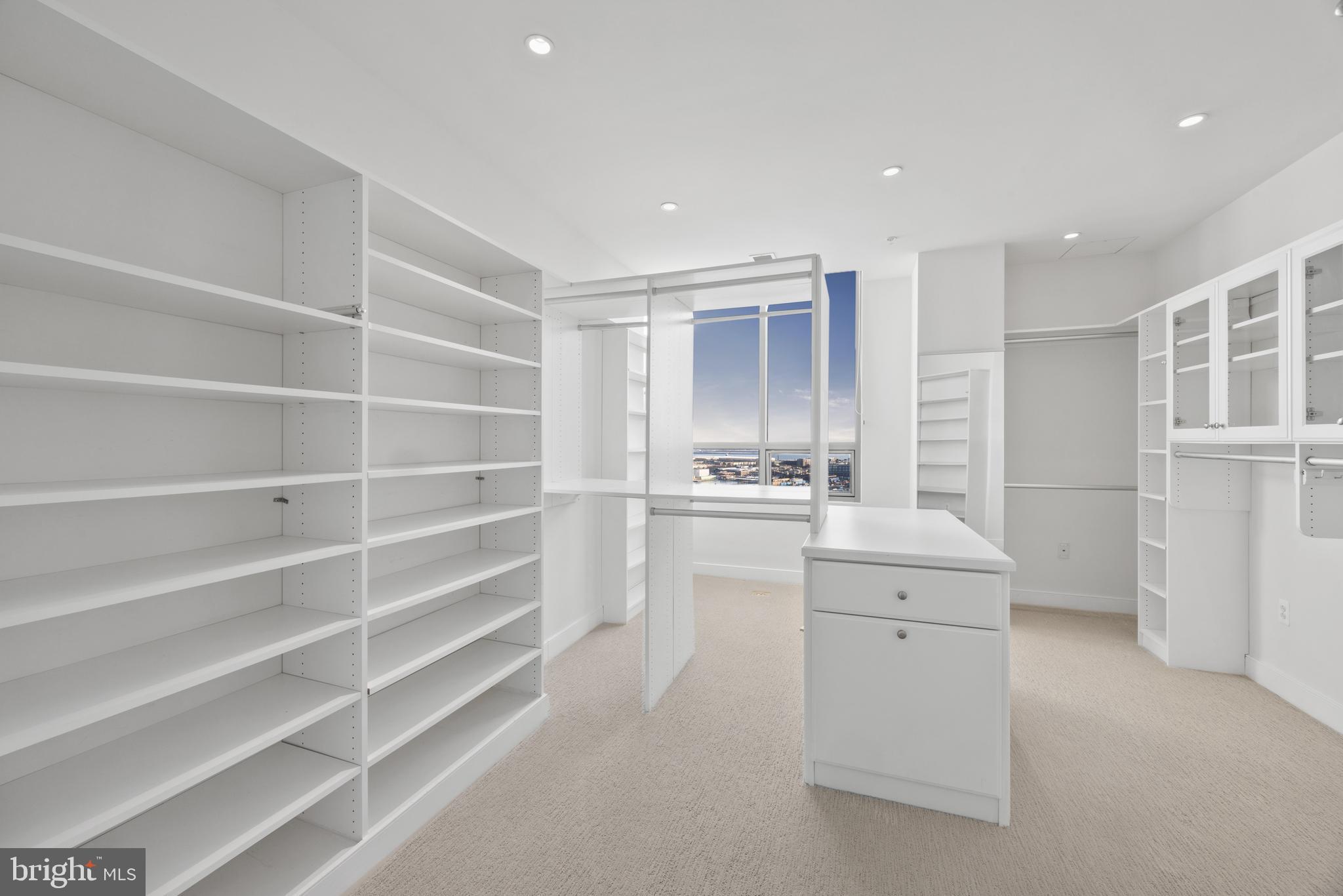 HARBOR EAST - Residential