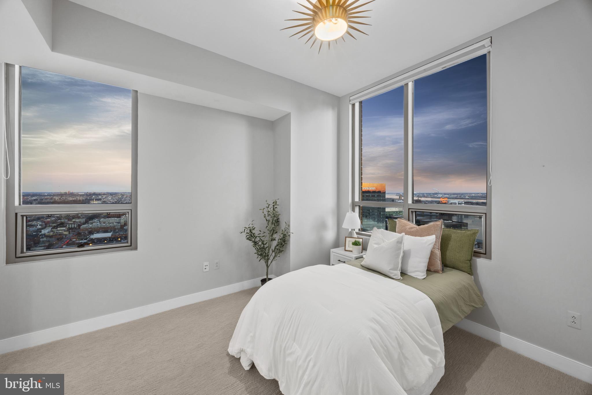 HARBOR EAST - Residential