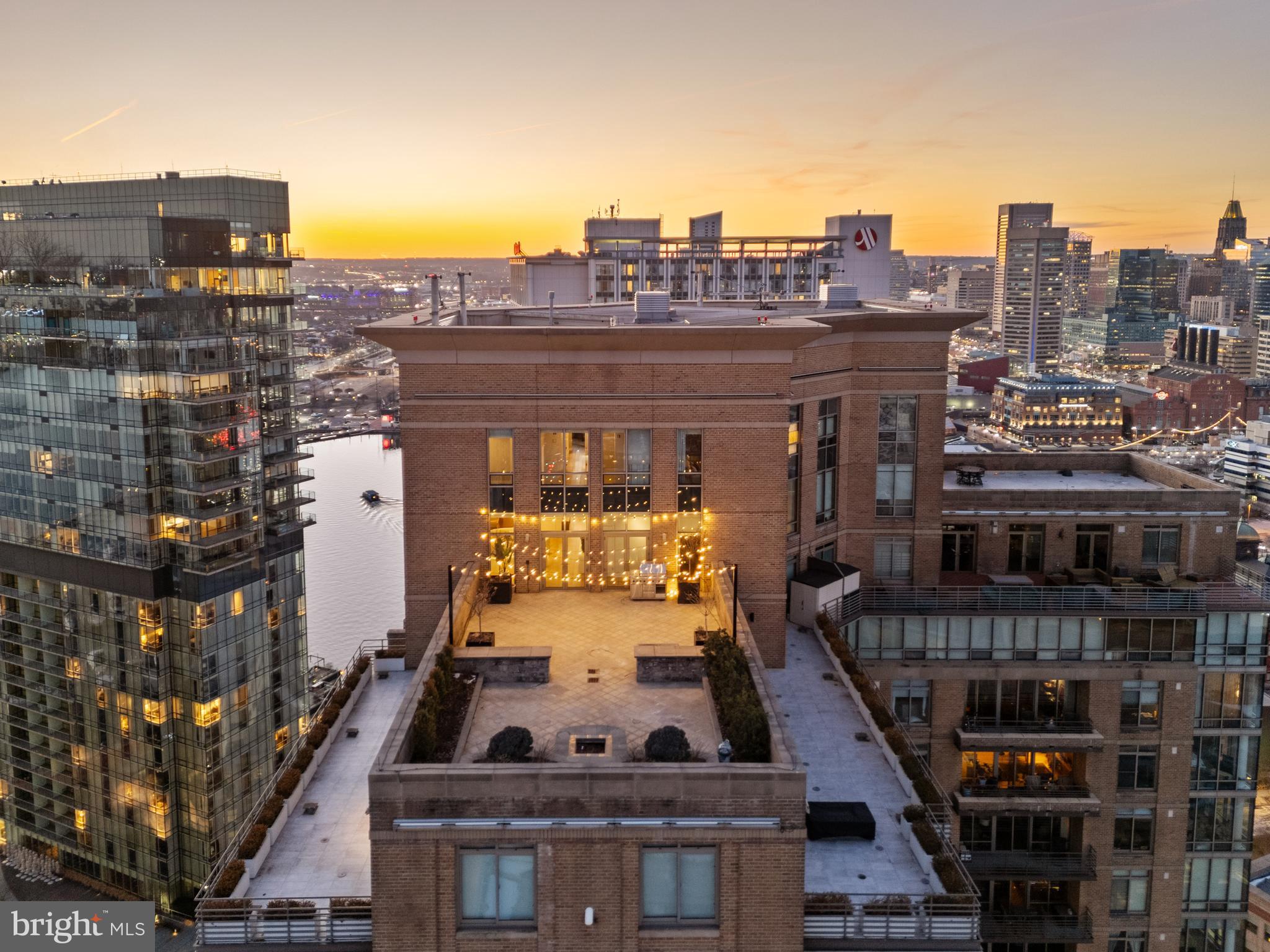 HARBOR EAST - Residential