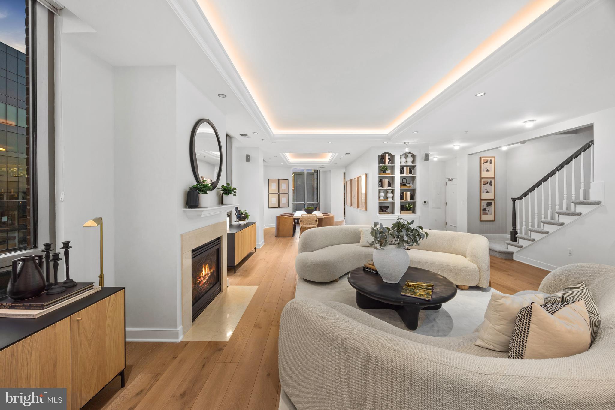 HARBOR EAST - Residential