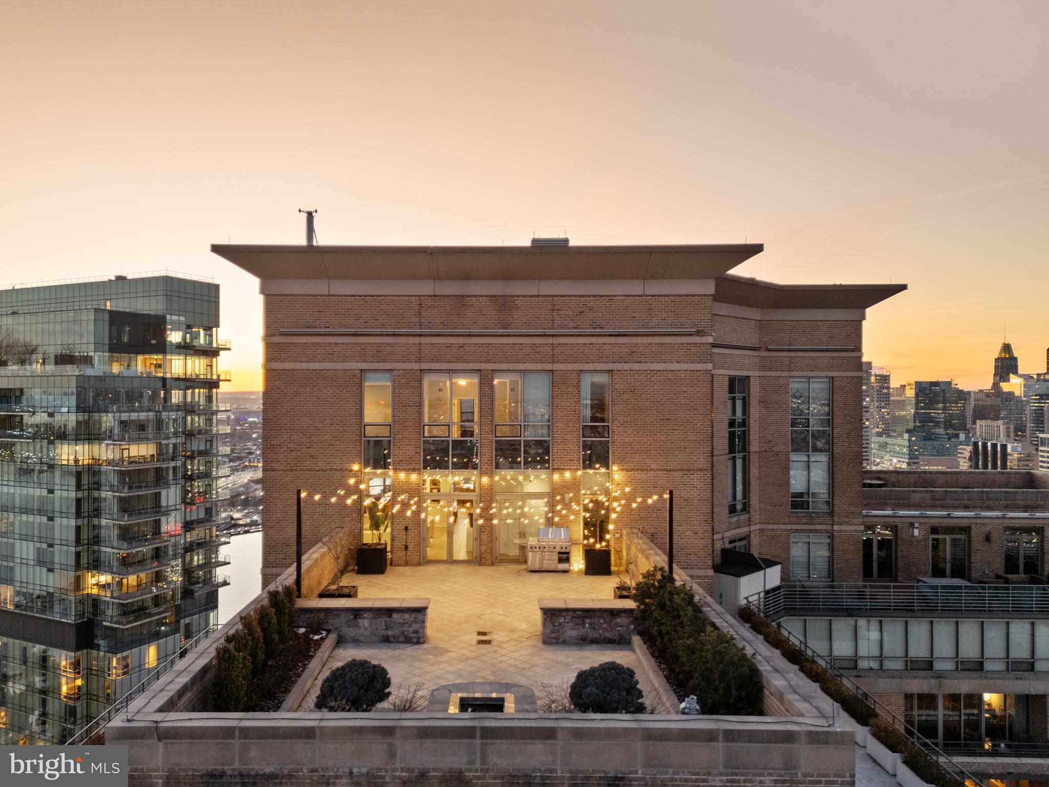 HARBOR EAST - Residential