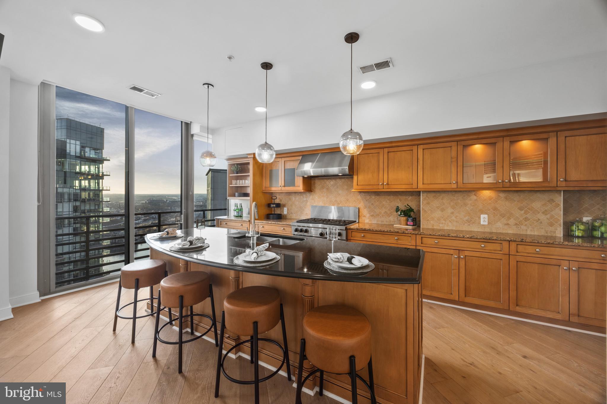 HARBOR EAST - Residential
