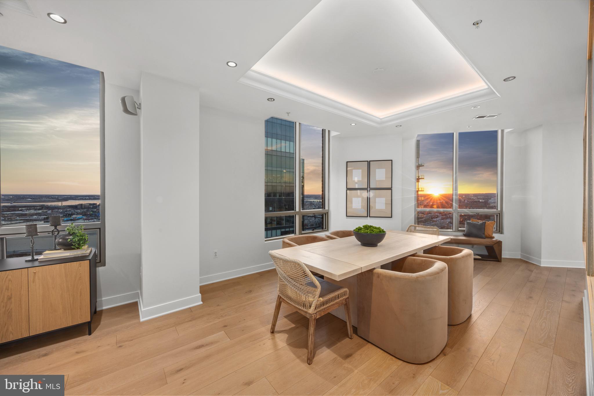 HARBOR EAST - Residential