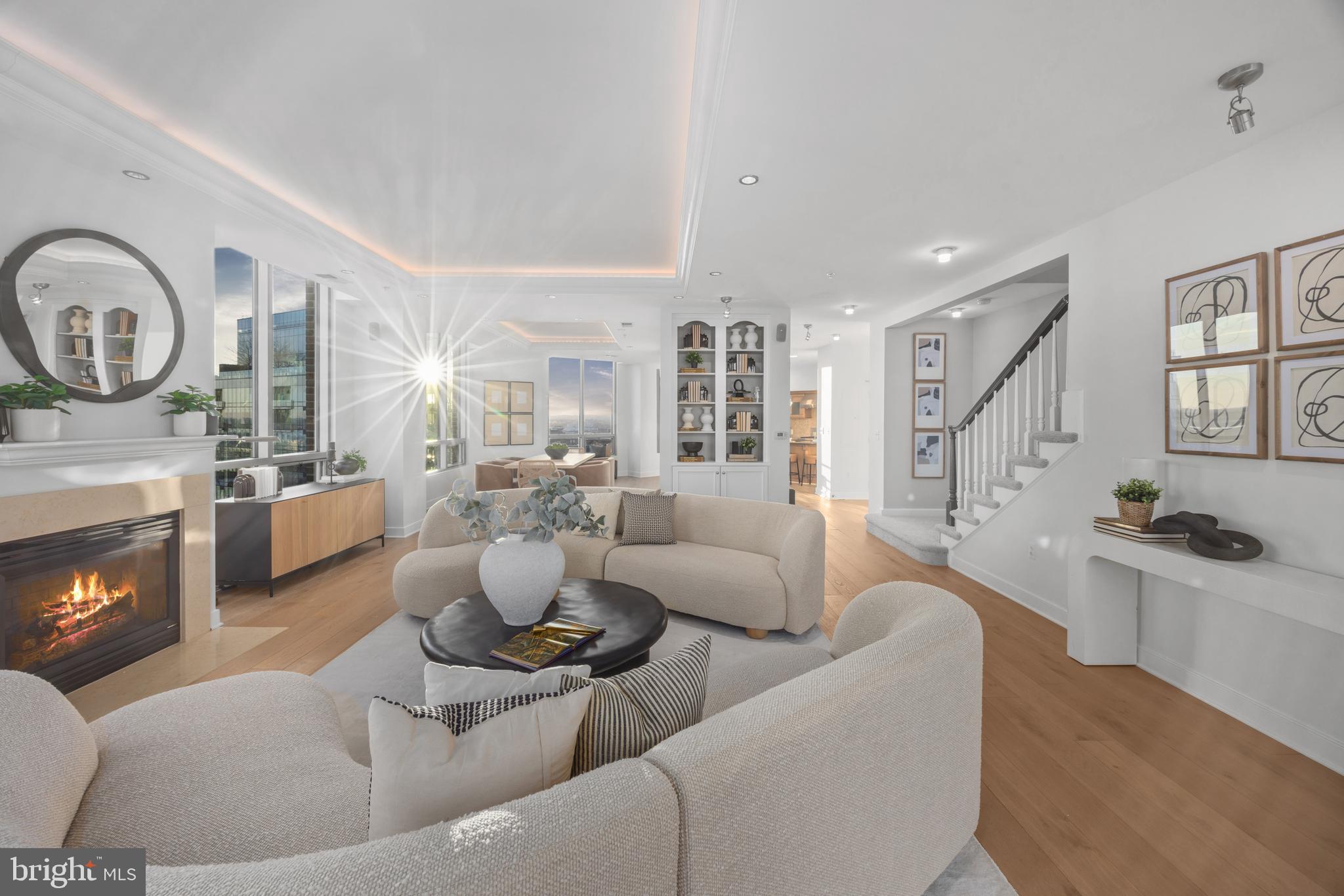 HARBOR EAST - Residential