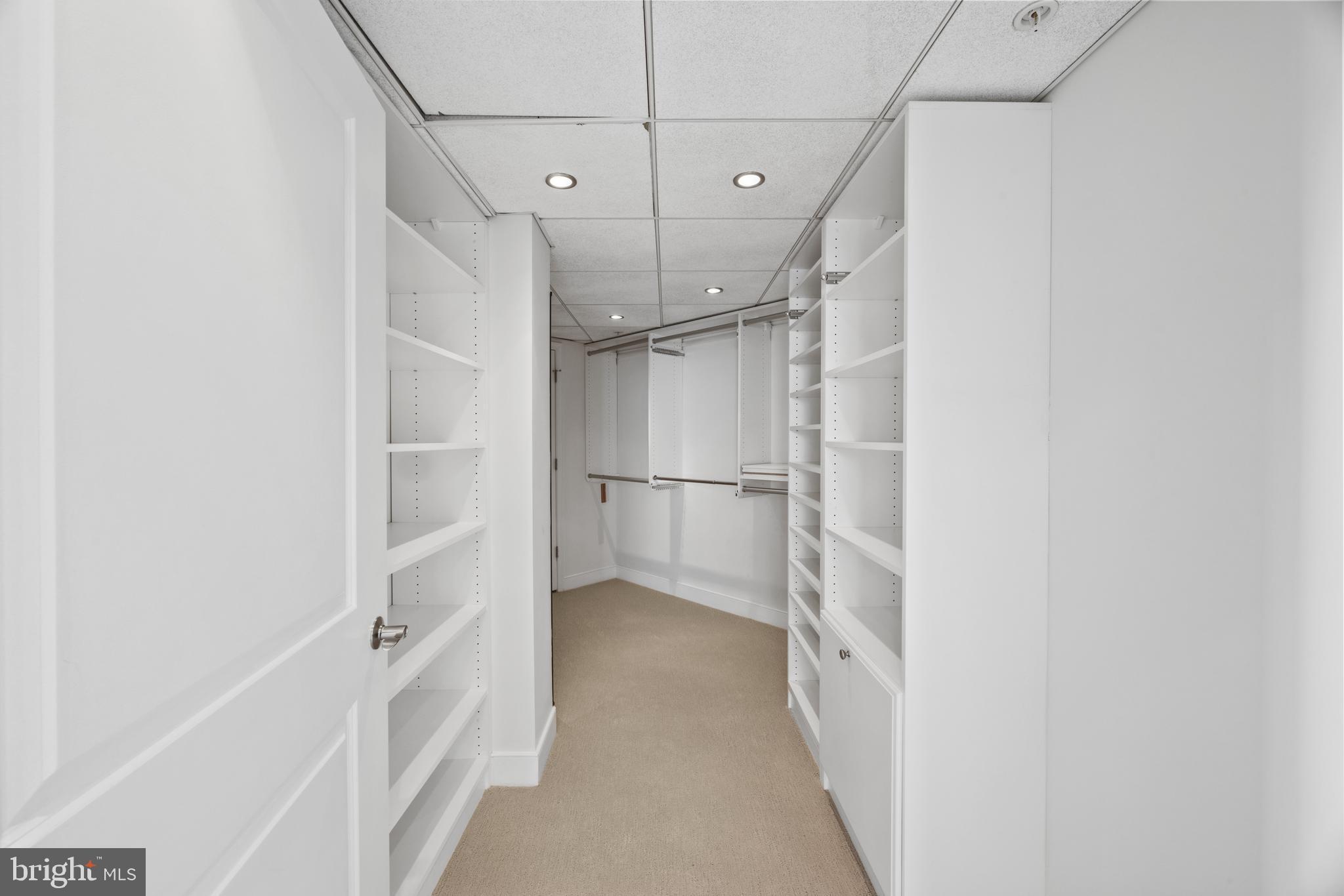 HARBOR EAST - Residential