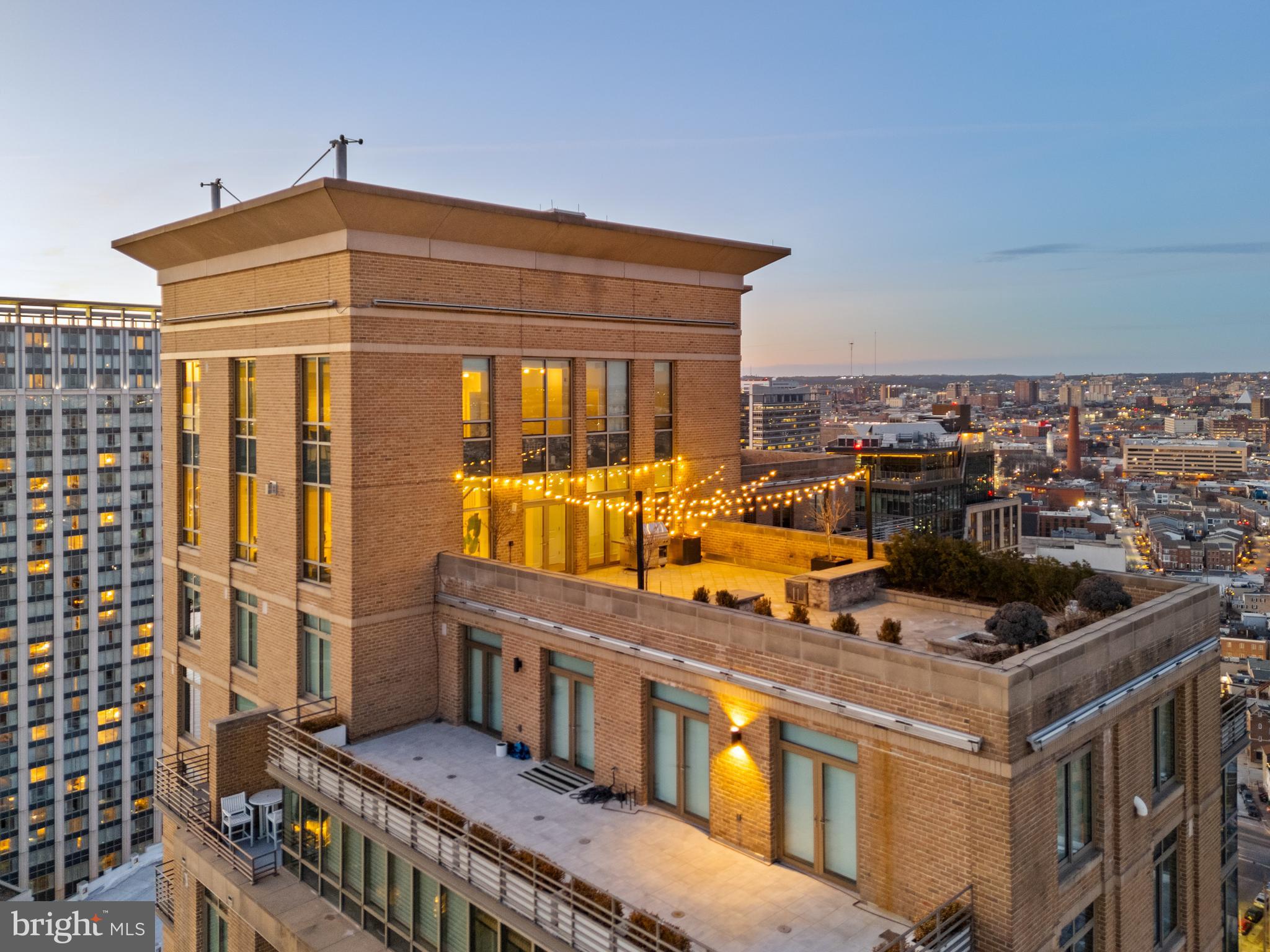 HARBOR EAST - Residential