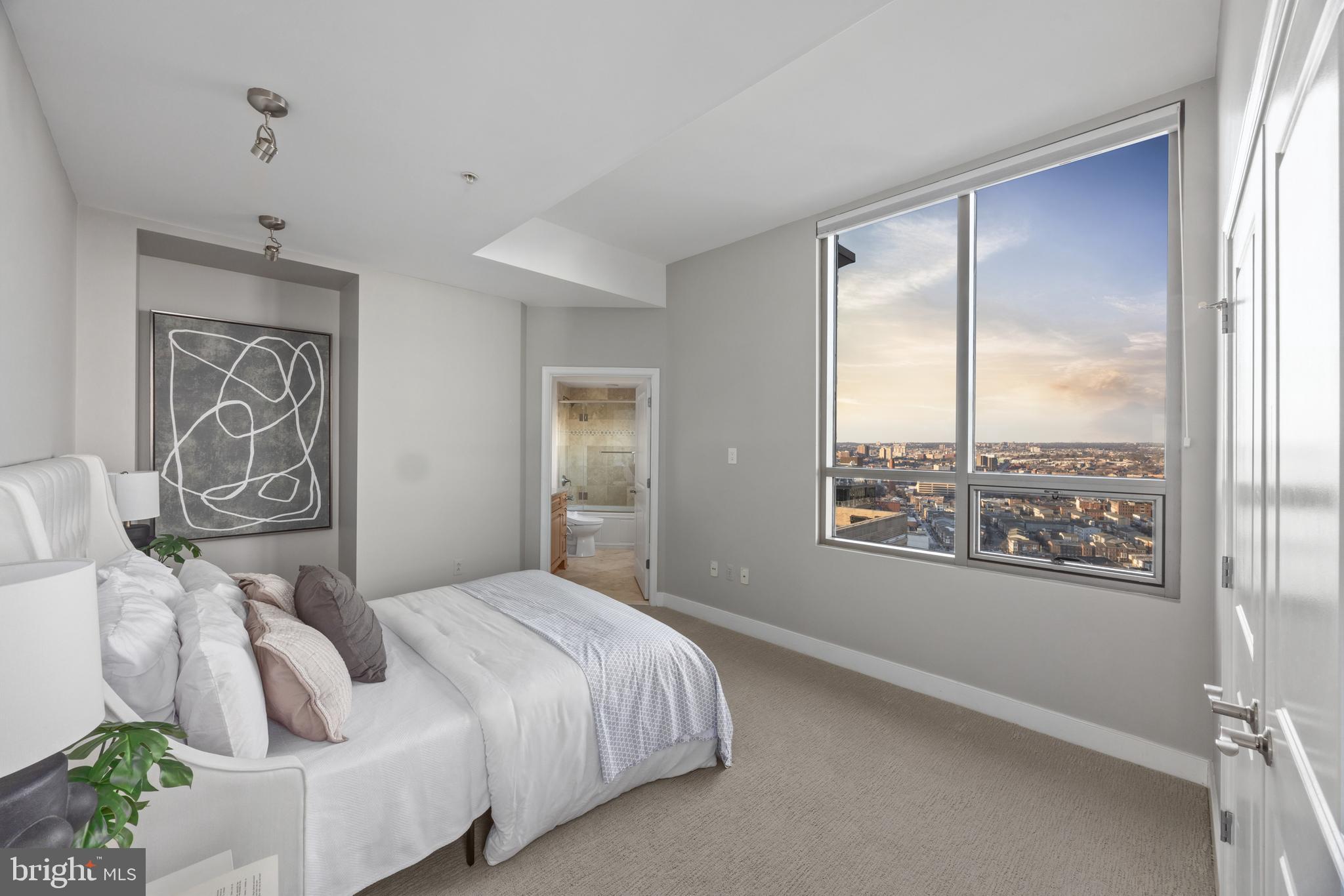 HARBOR EAST - Residential