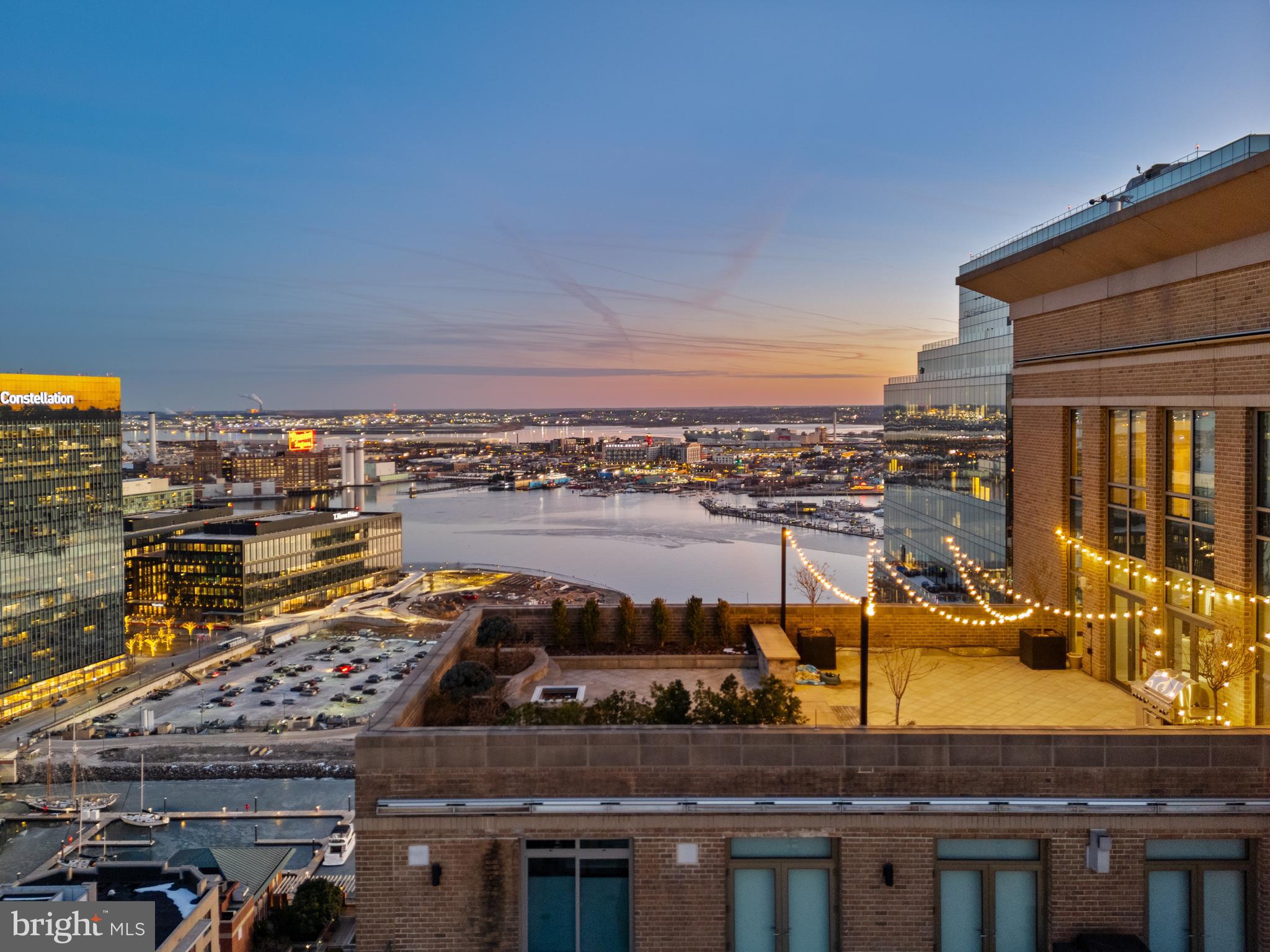 HARBOR EAST - Residential