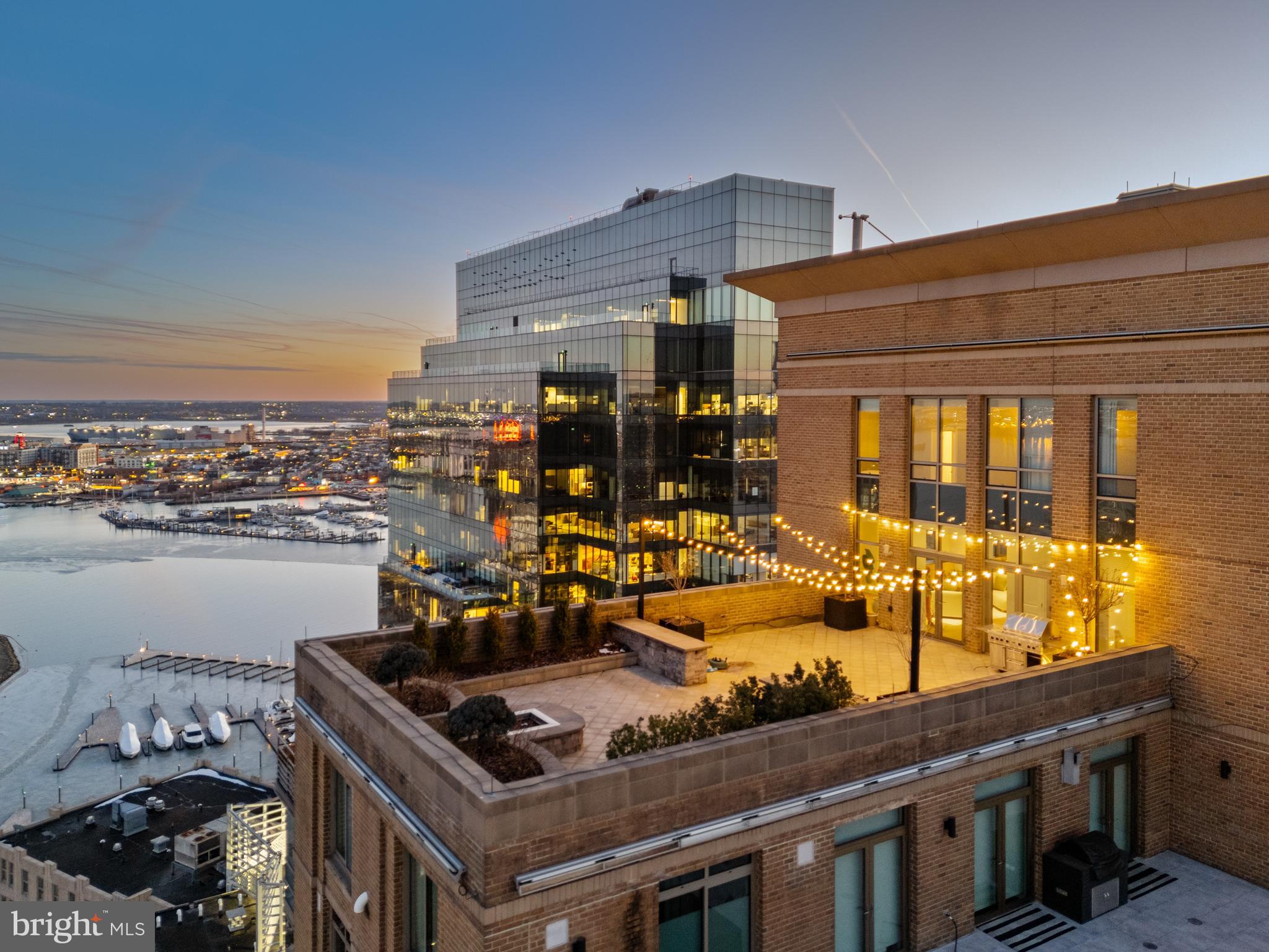 HARBOR EAST - Residential