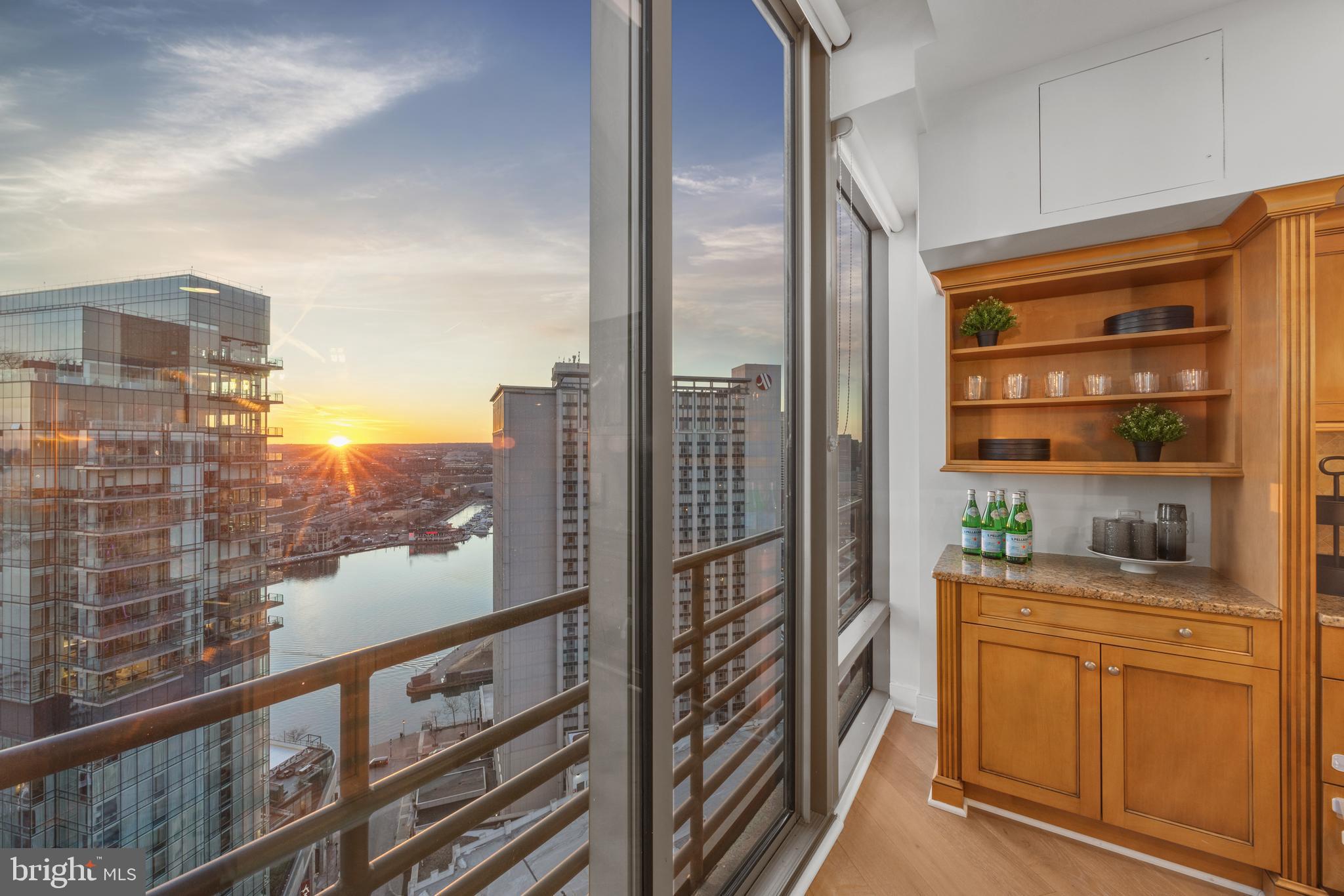 HARBOR EAST - Residential