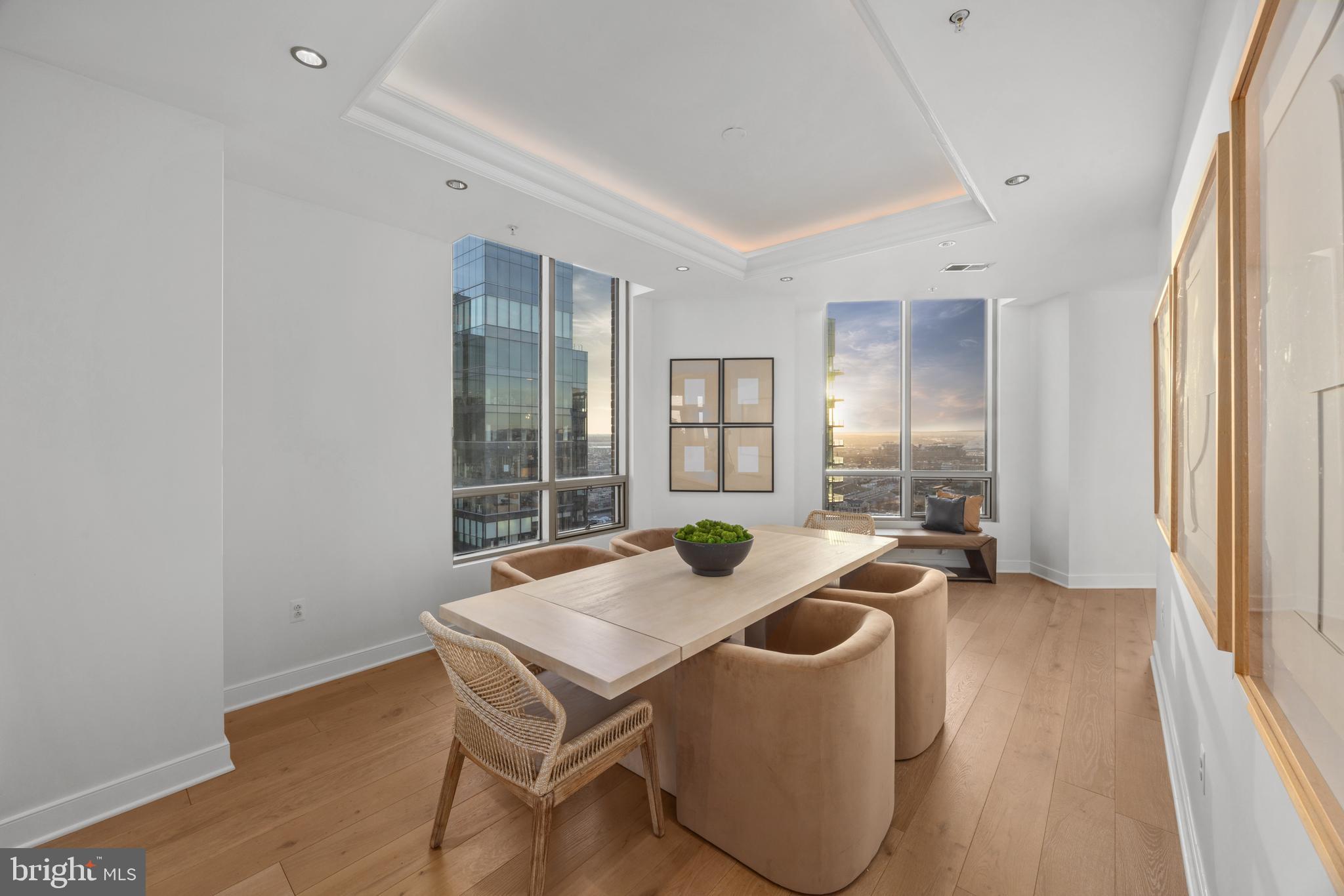 HARBOR EAST - Residential