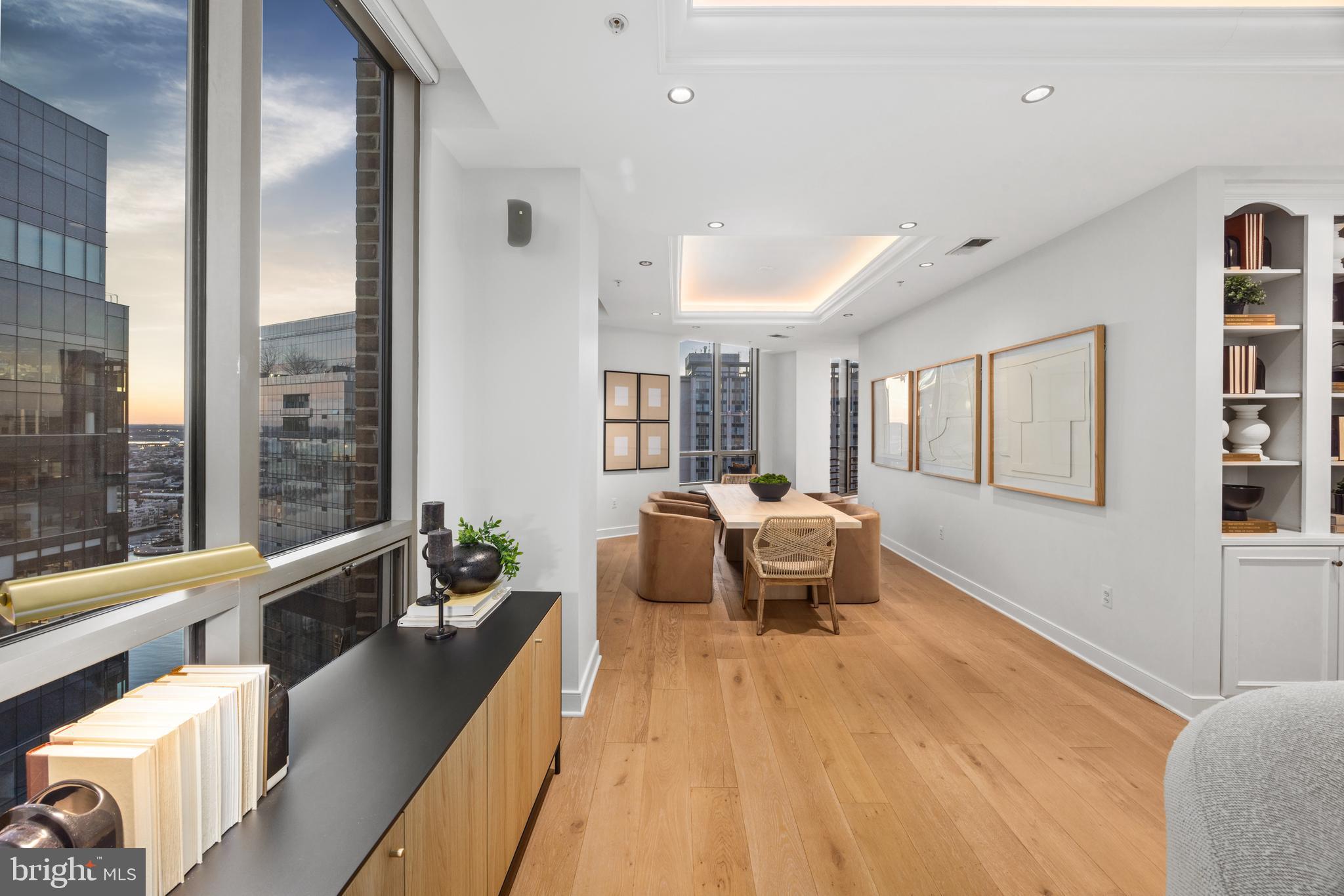 HARBOR EAST - Residential