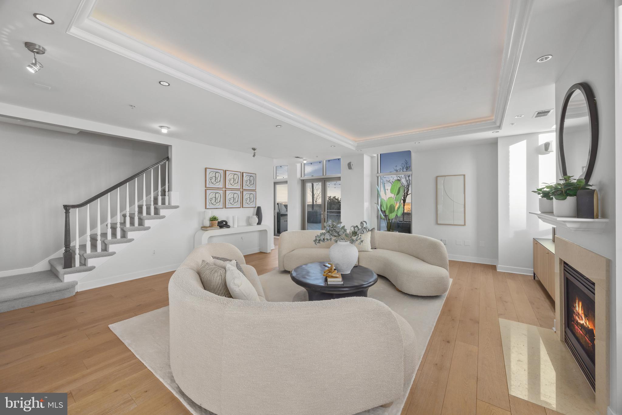 HARBOR EAST - Residential