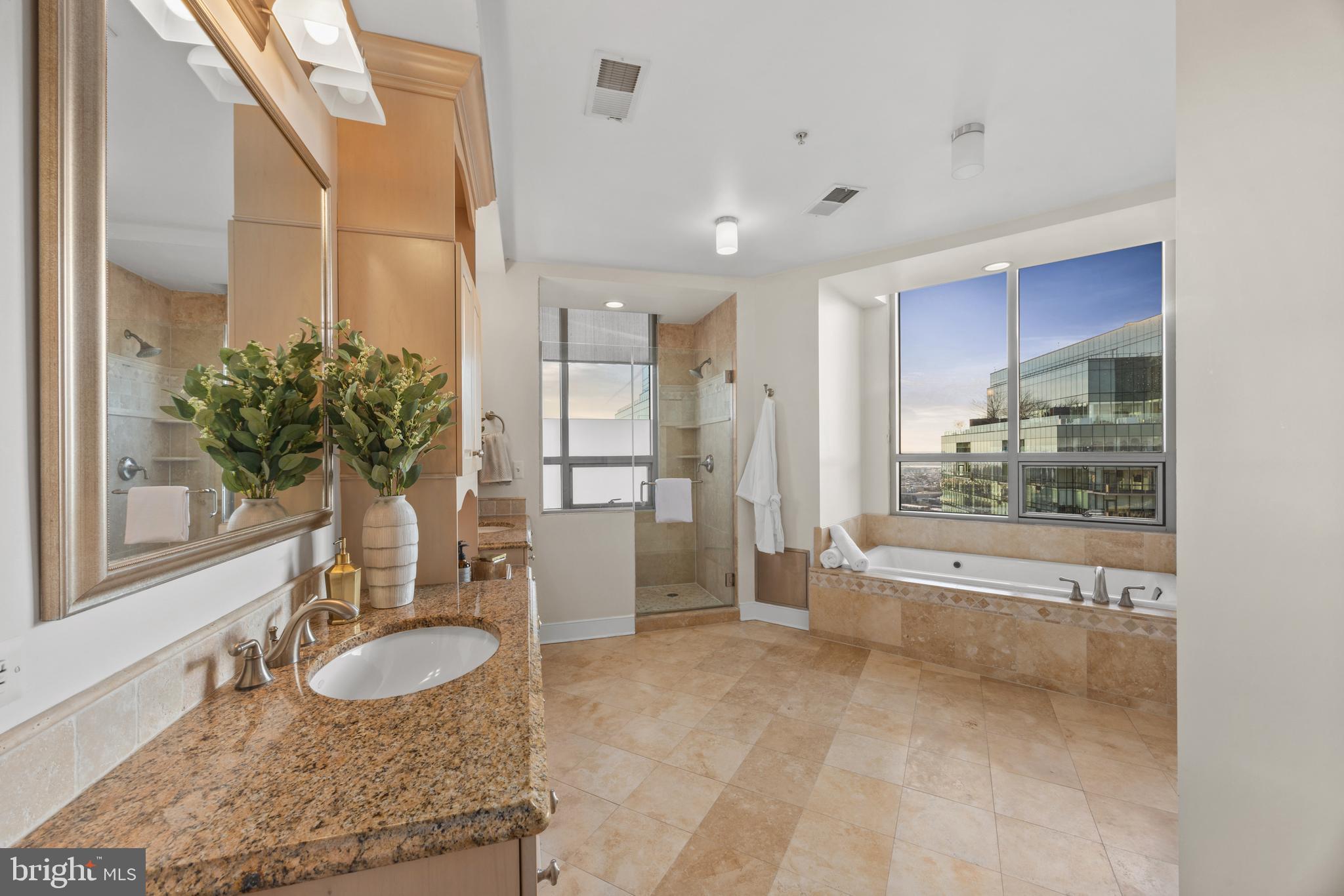 HARBOR EAST - Residential