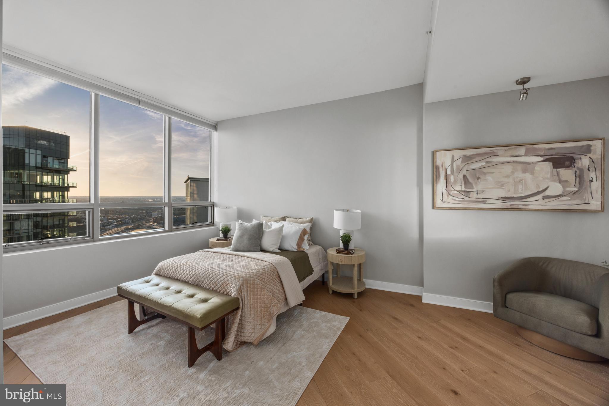 HARBOR EAST - Residential