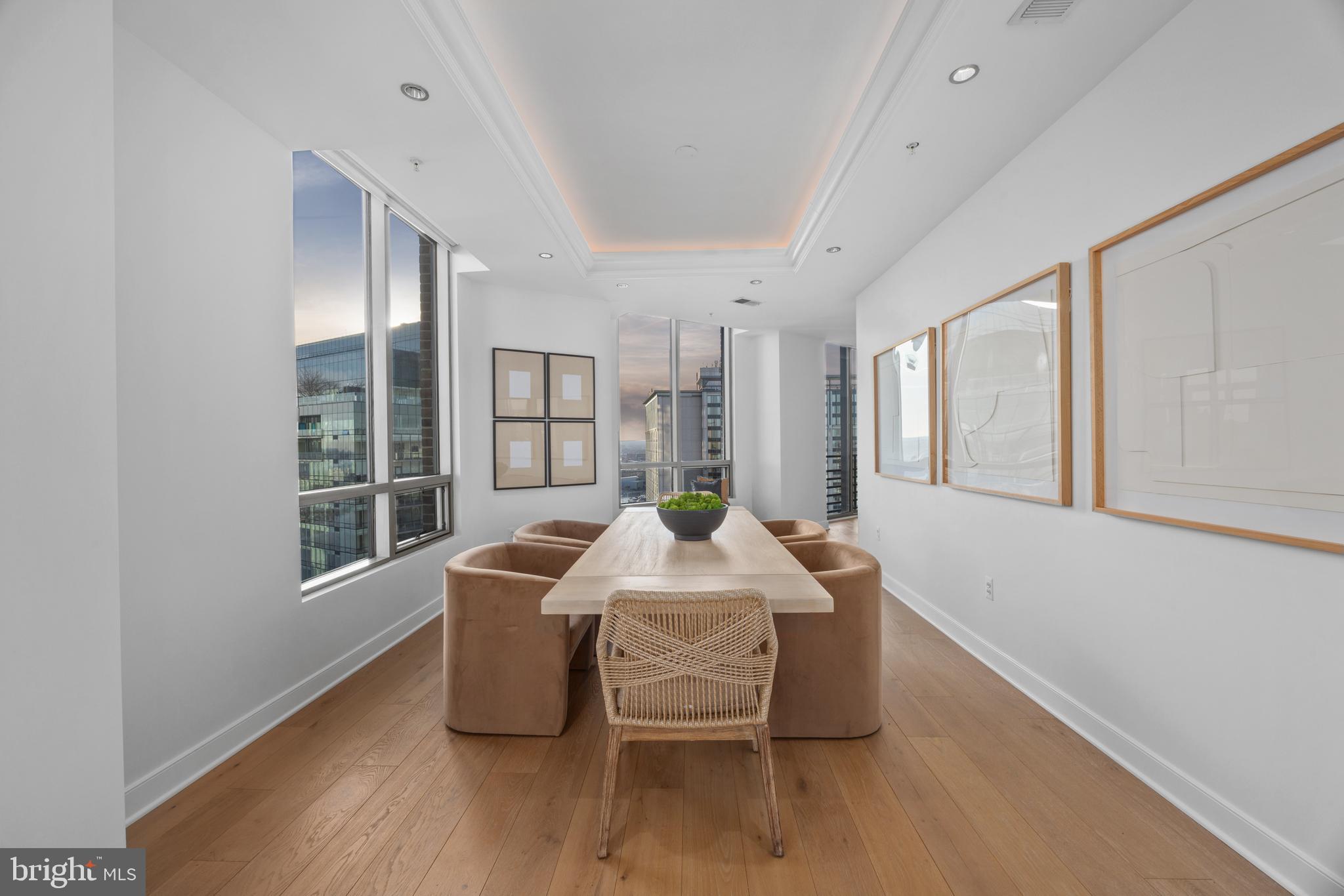 HARBOR EAST - Residential
