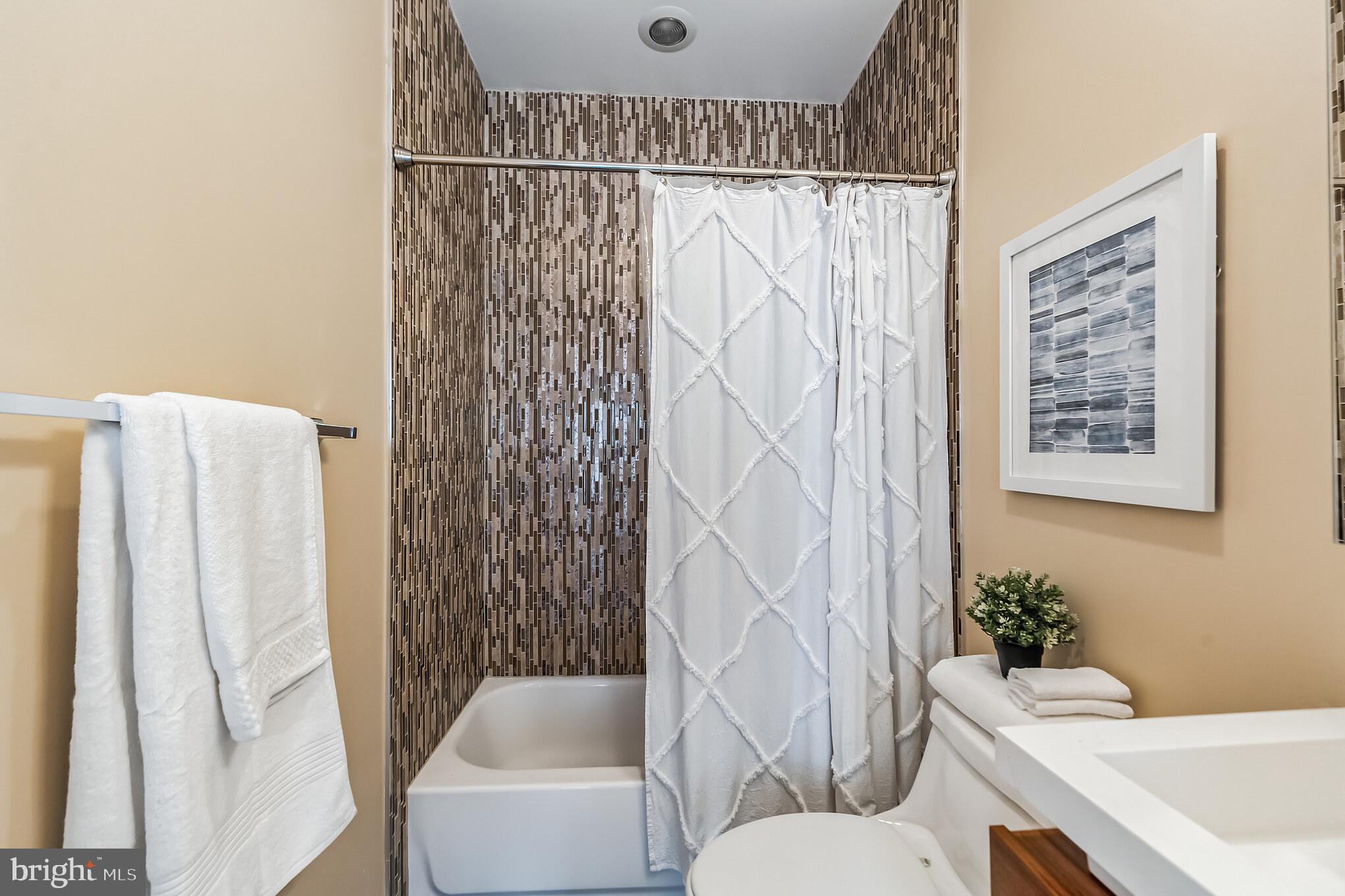 GRADUATE HOSPITAL - Residential