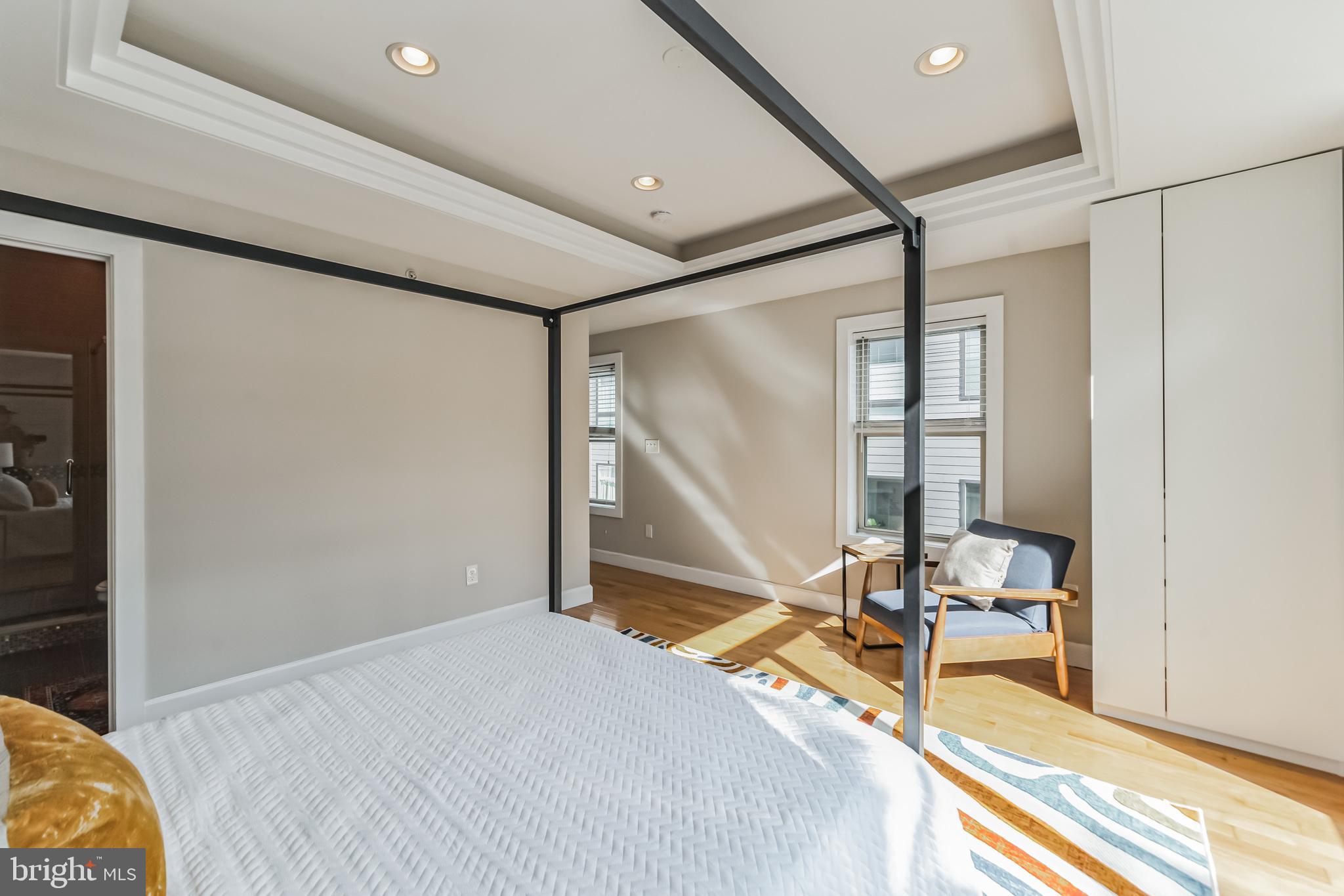 GRADUATE HOSPITAL - Residential